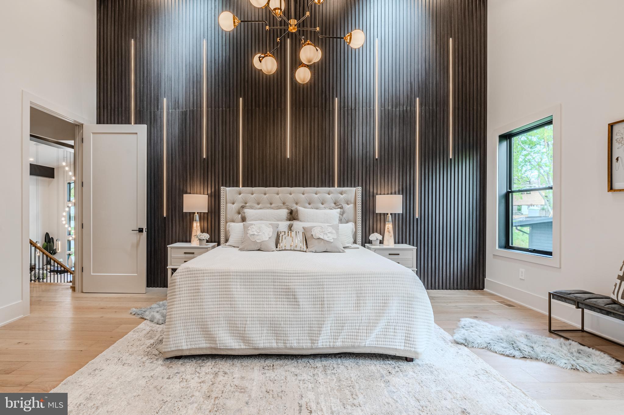 RAYMONDALE - Residential