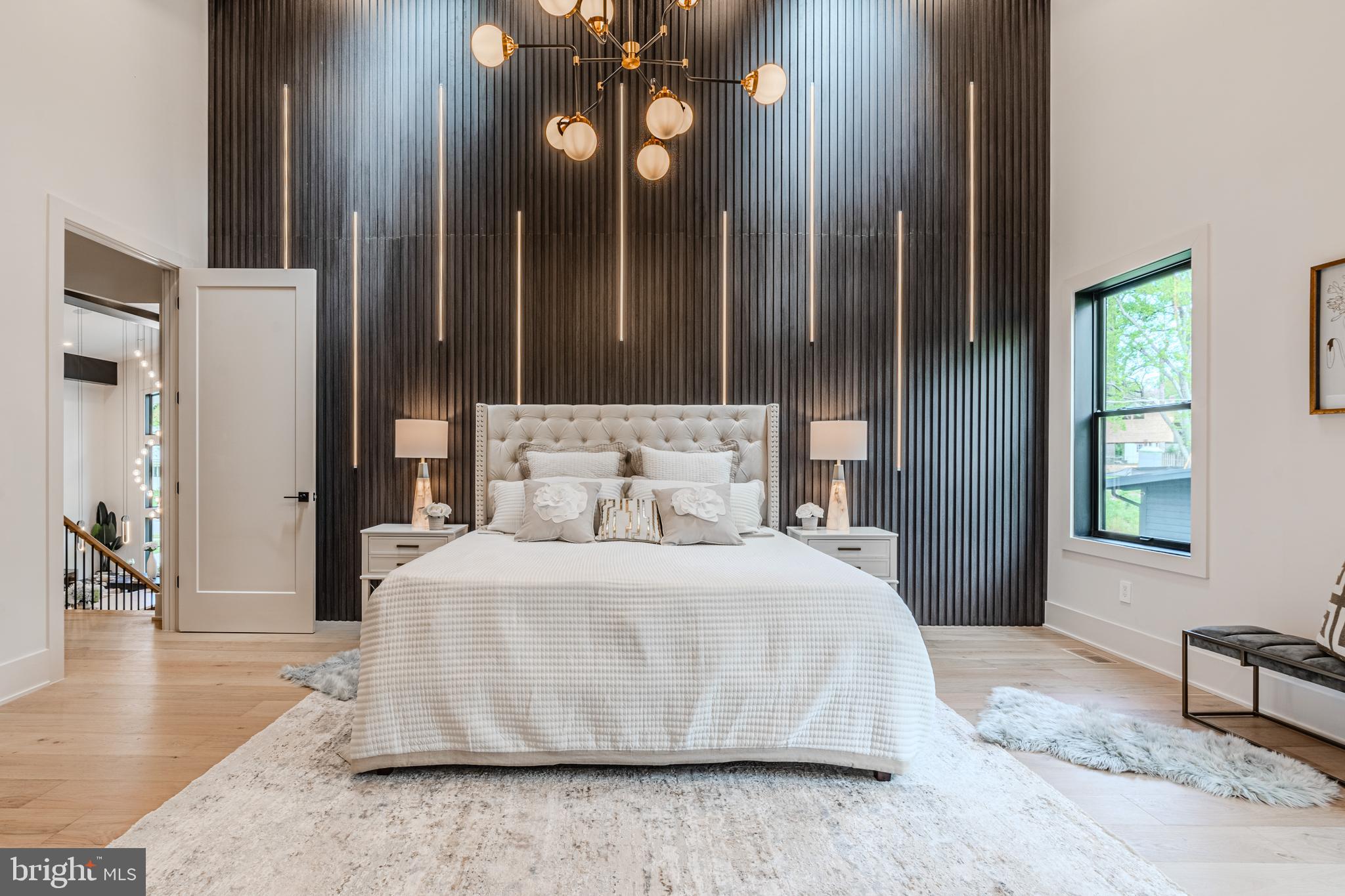 RAYMONDALE - Residential