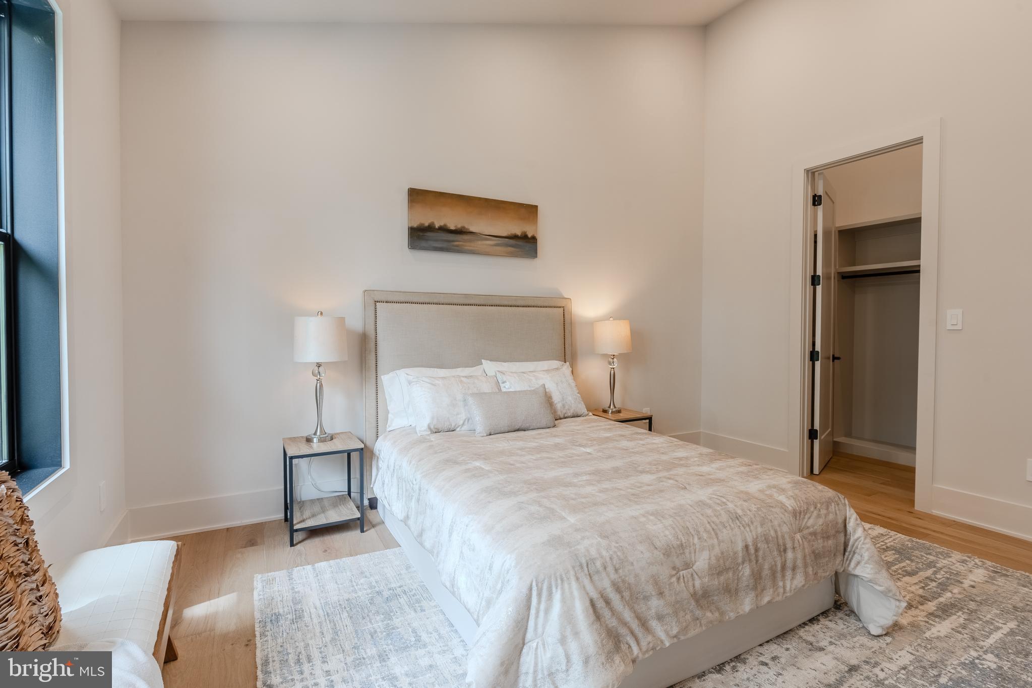 RAYMONDALE - Residential