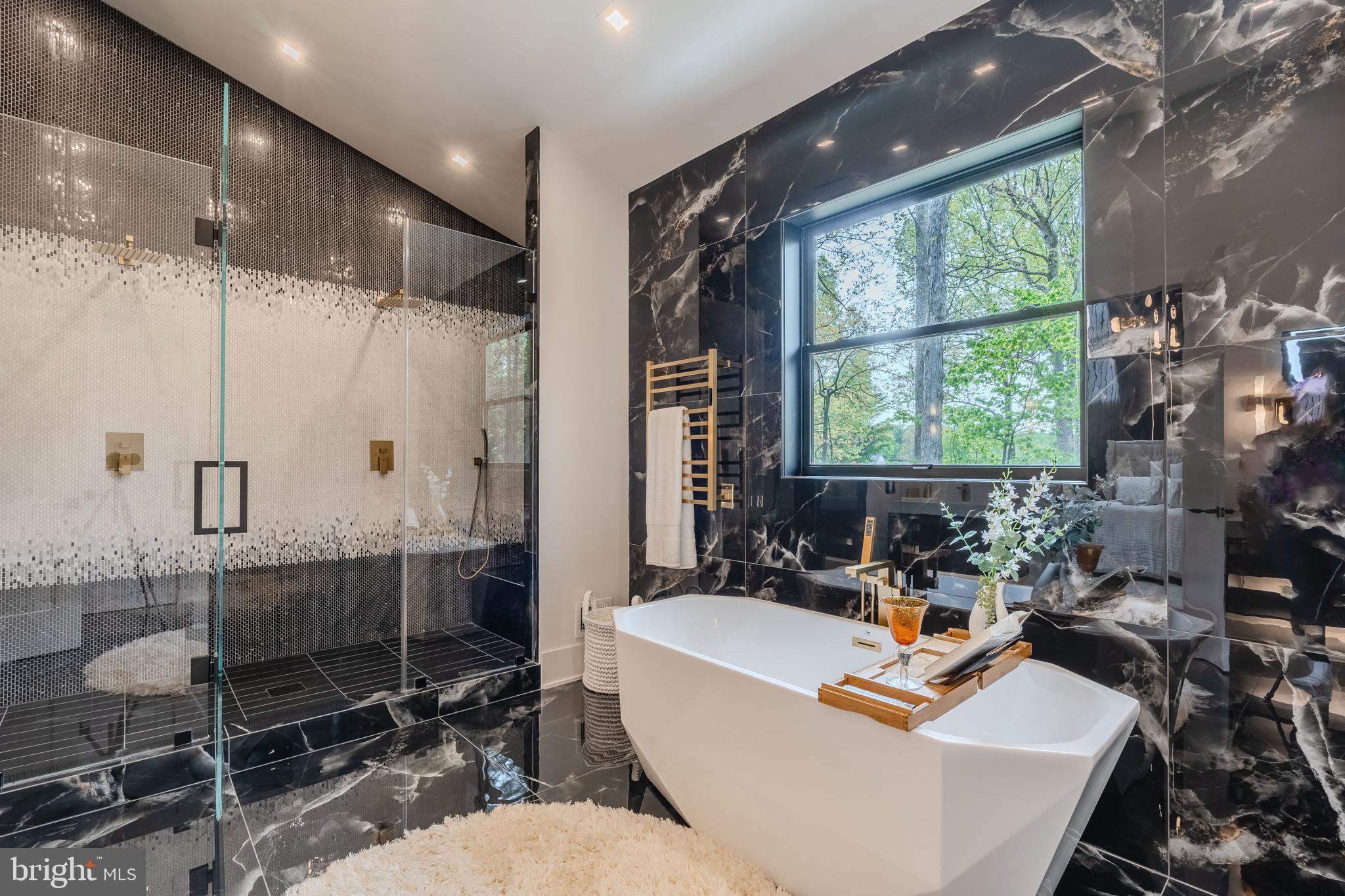 RAYMONDALE - Residential