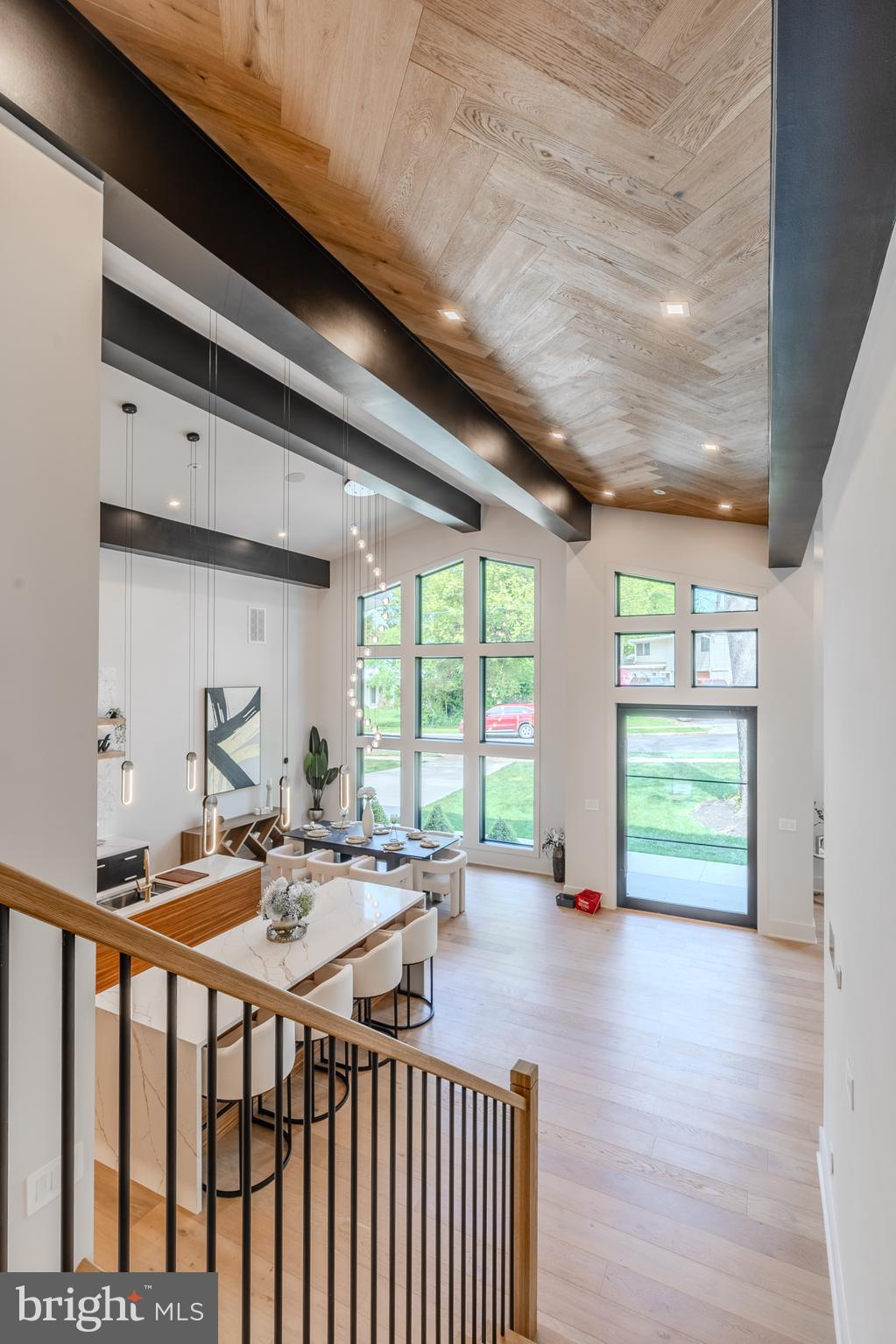 RAYMONDALE - Residential