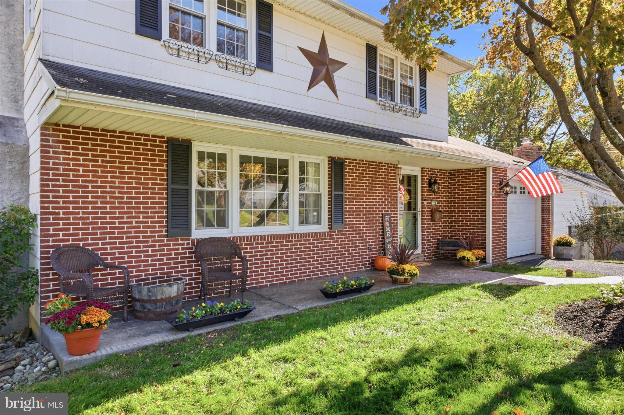 226 W WALNUT STREET