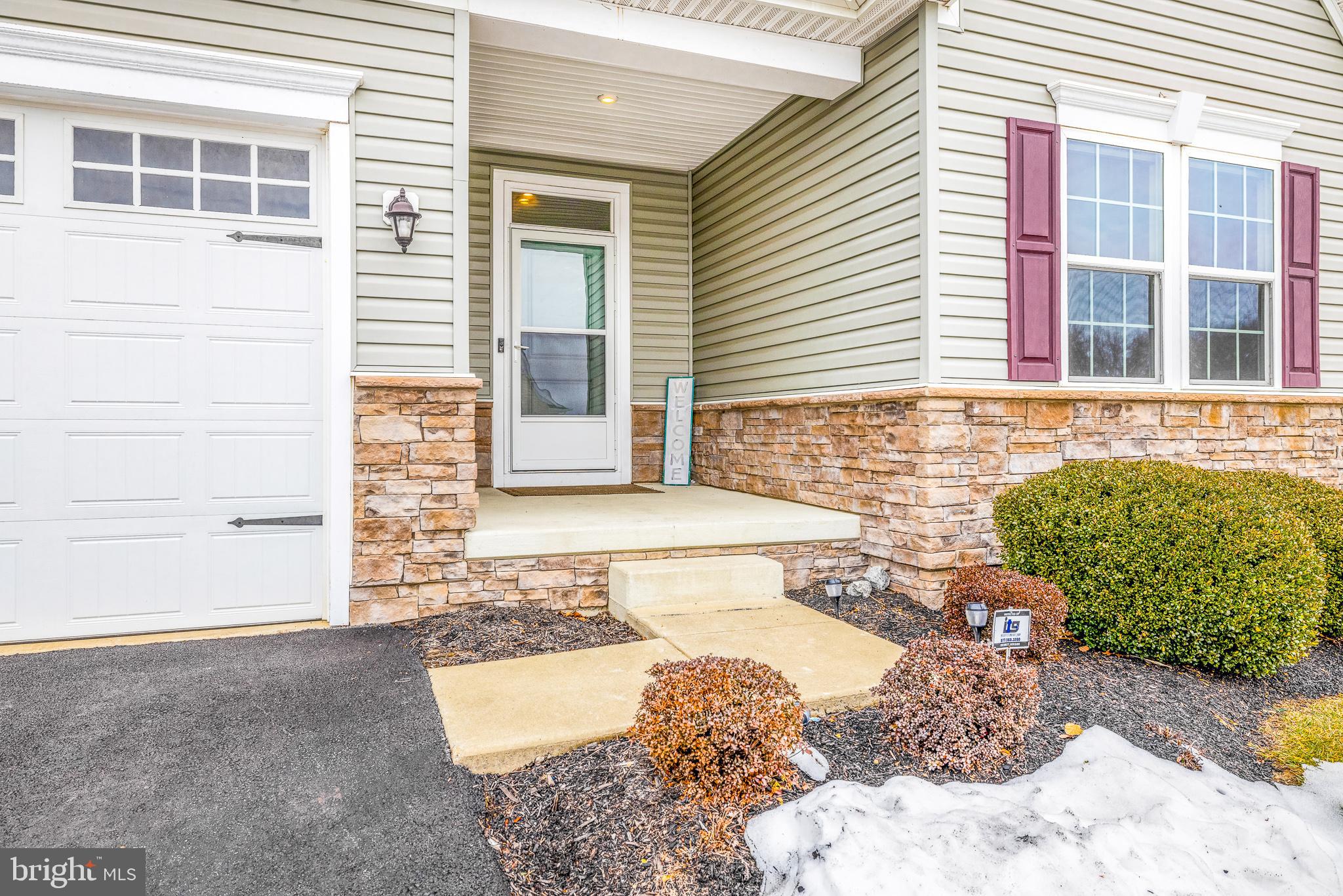 929 ROBINSON ROAD