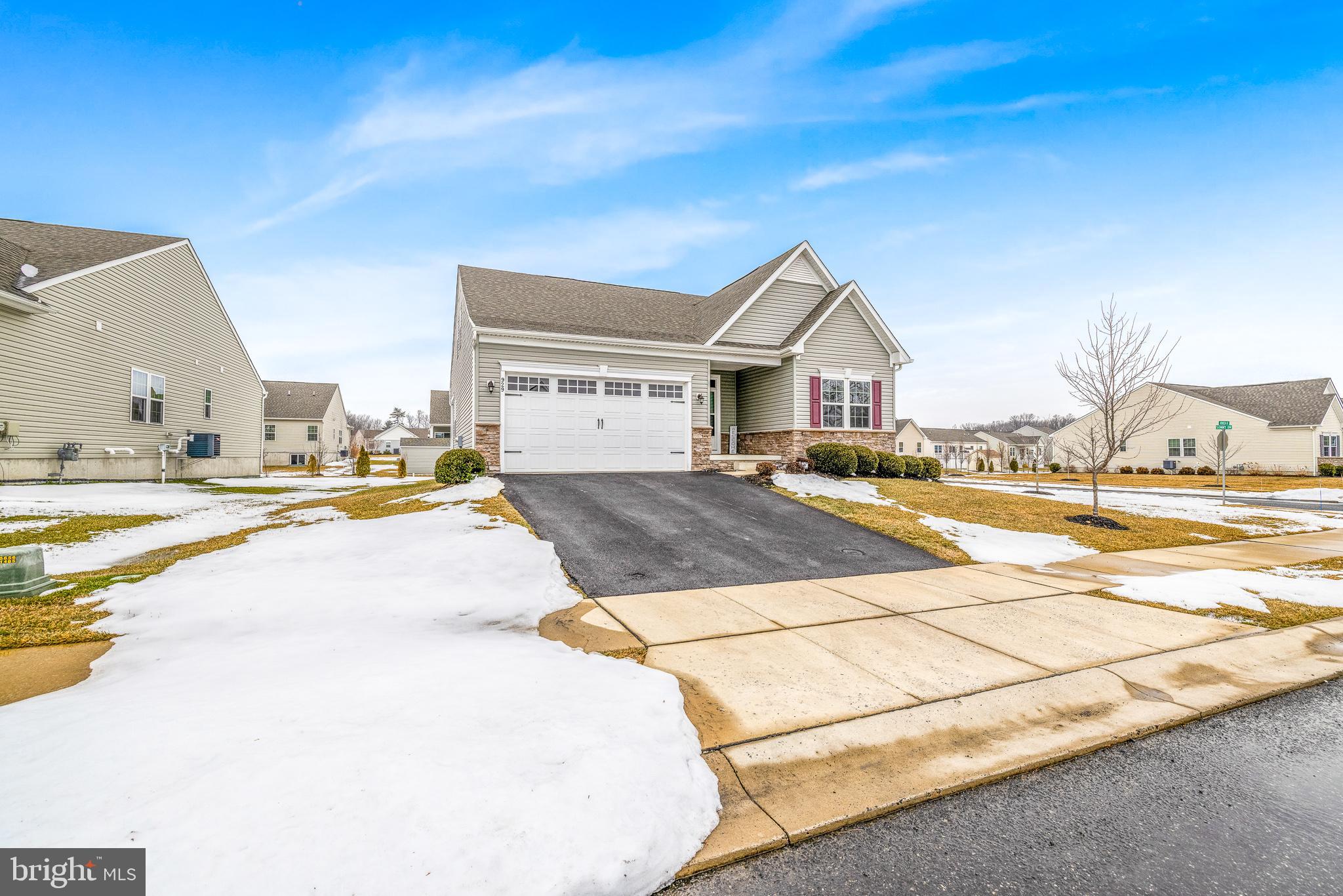 929 ROBINSON ROAD