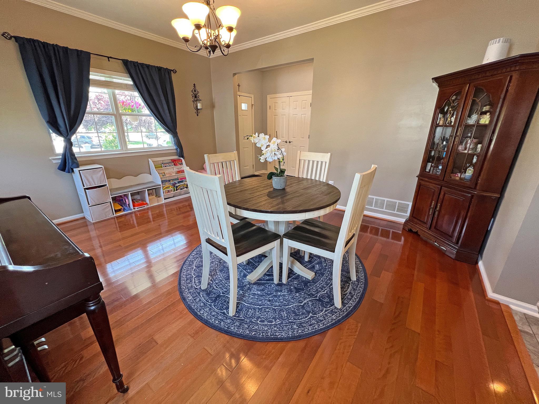 YORKTOWN CROSSING - Residential