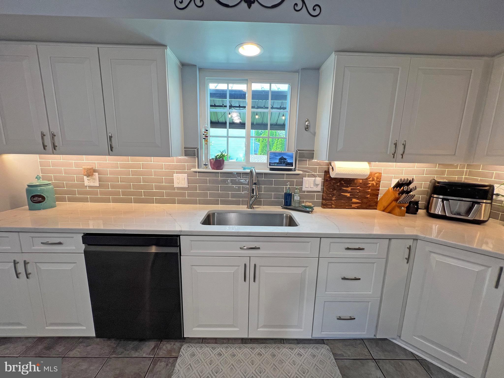 YORKTOWN CROSSING - Residential