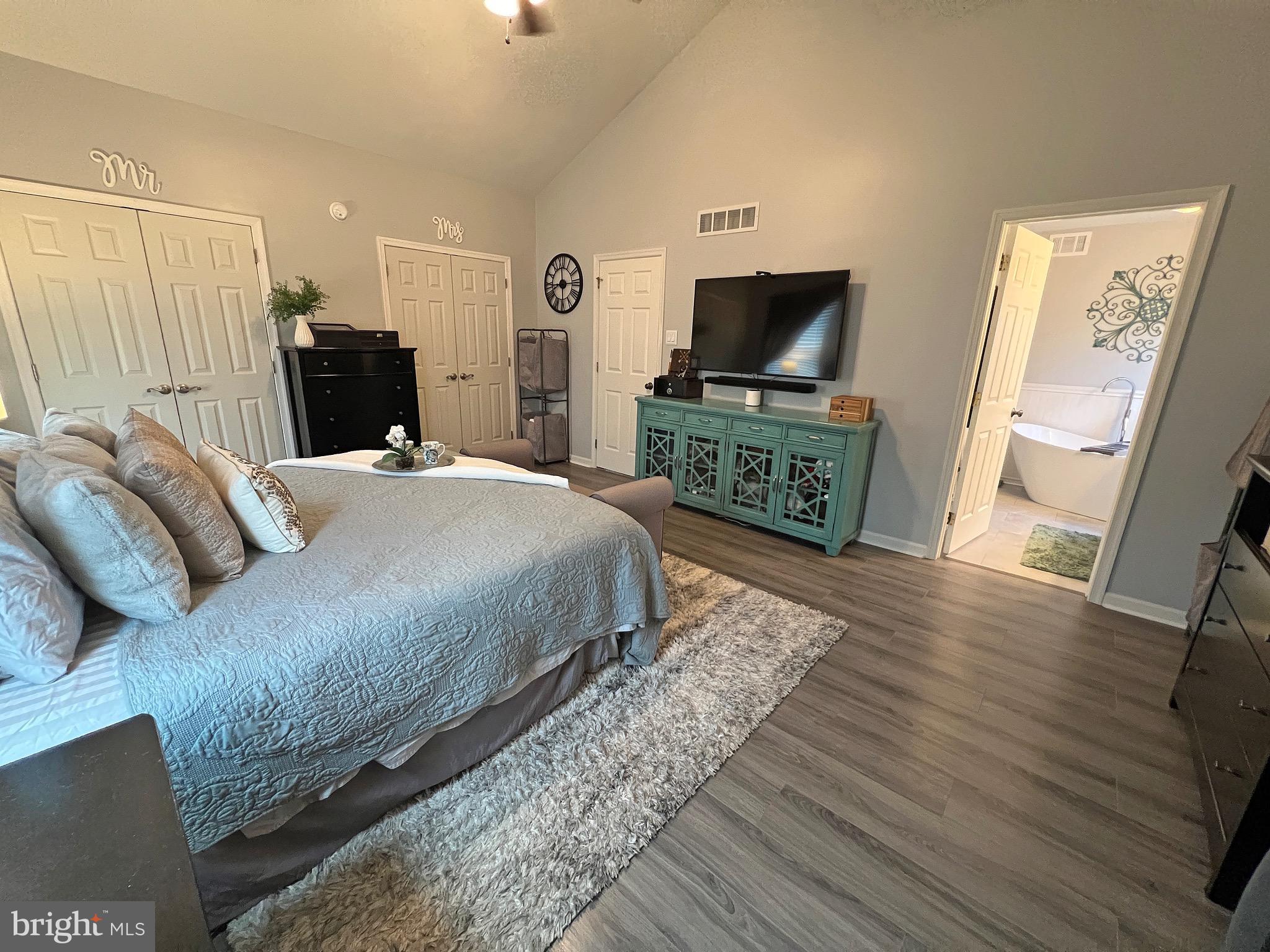 YORKTOWN CROSSING - Residential