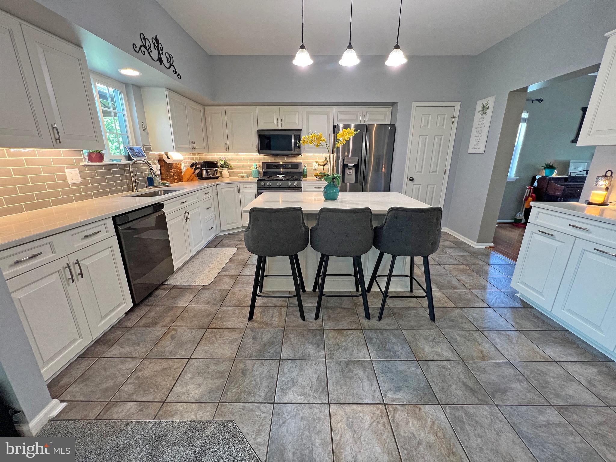 YORKTOWN CROSSING - Residential