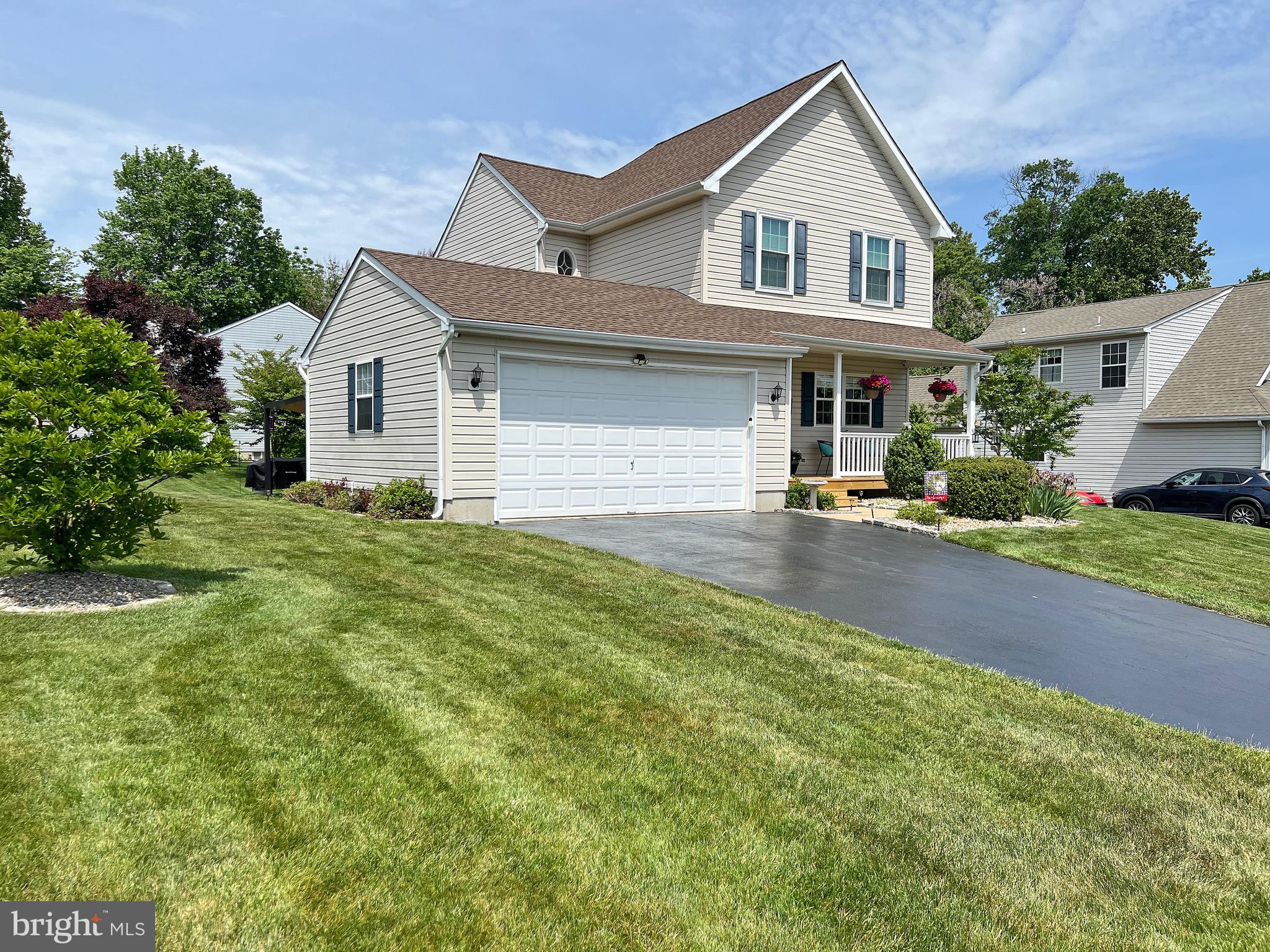 YORKTOWN CROSSING - Residential
