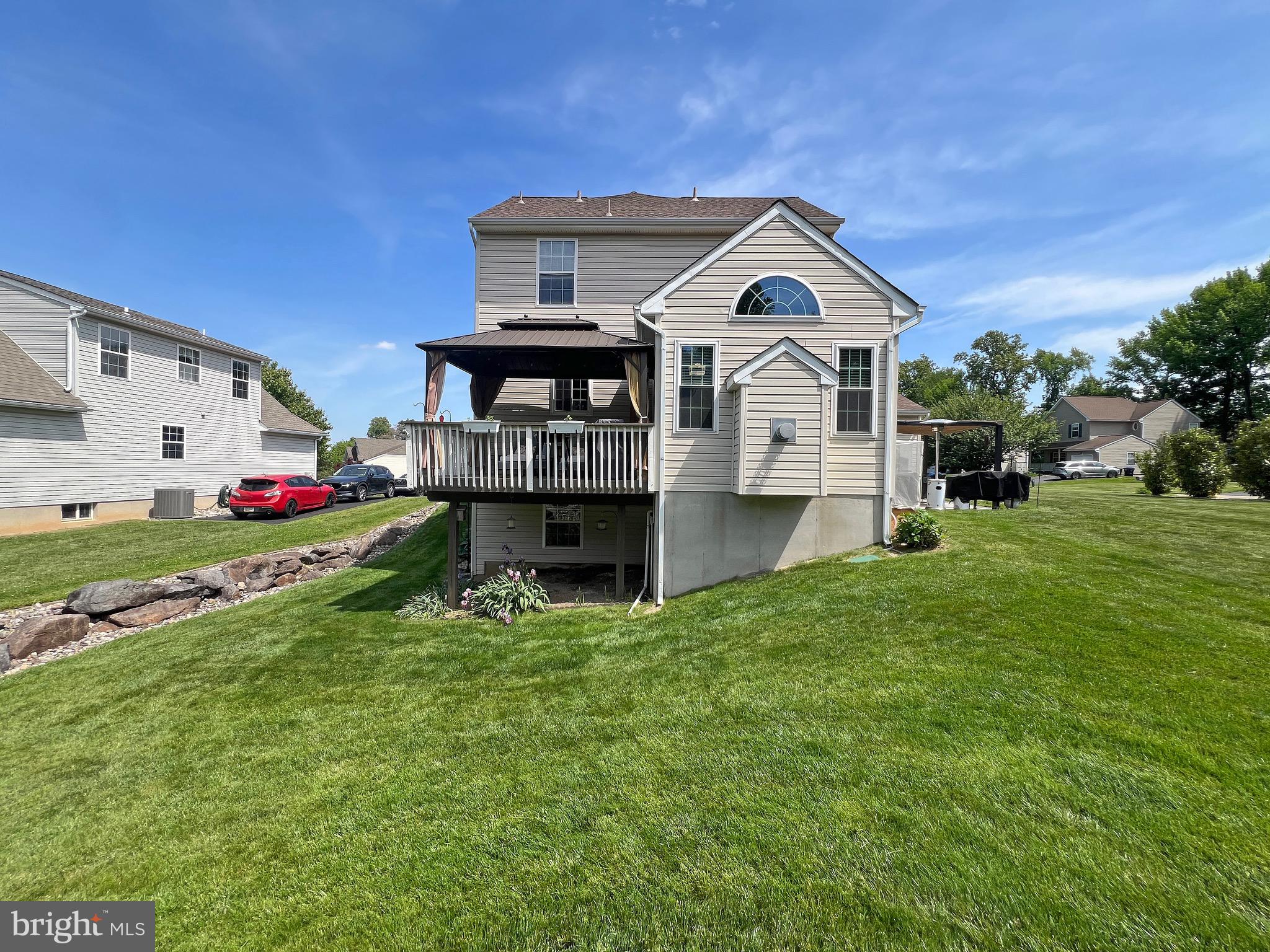 YORKTOWN CROSSING - Residential