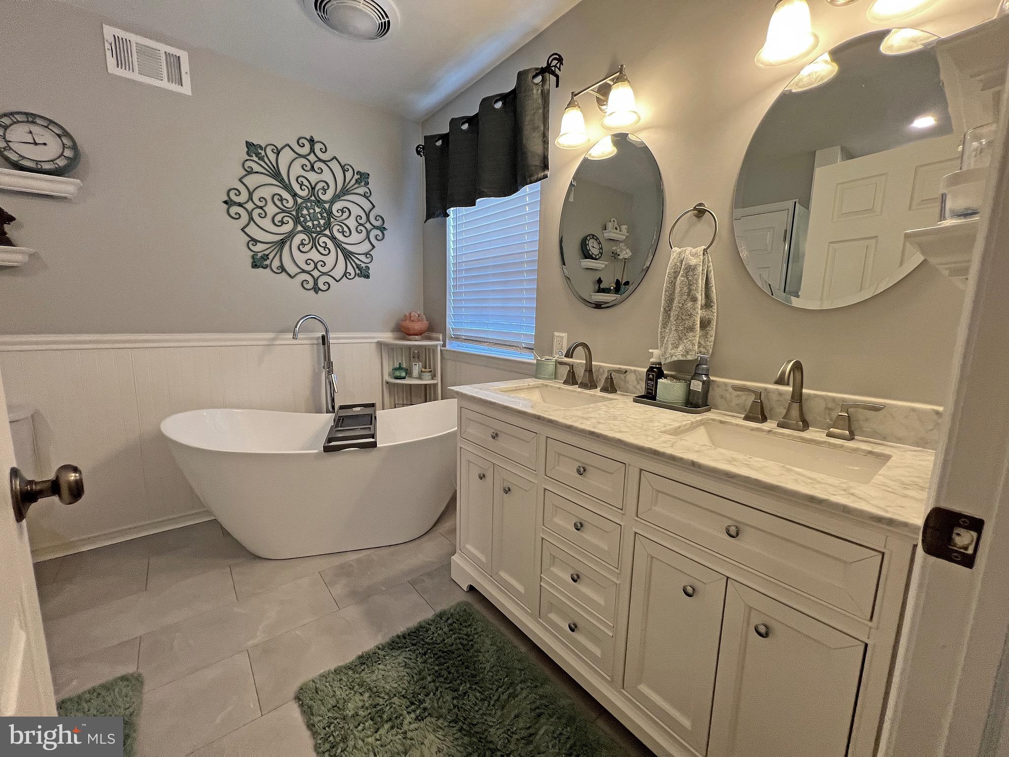 YORKTOWN CROSSING - Residential