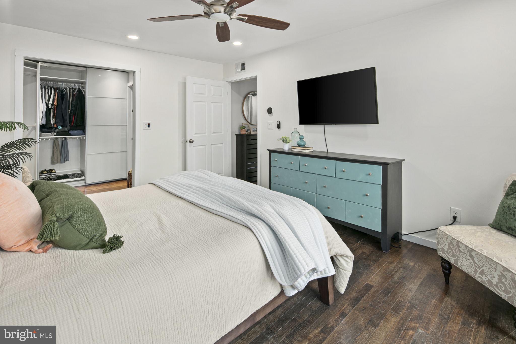 NORTH WOODSIDE - Residential