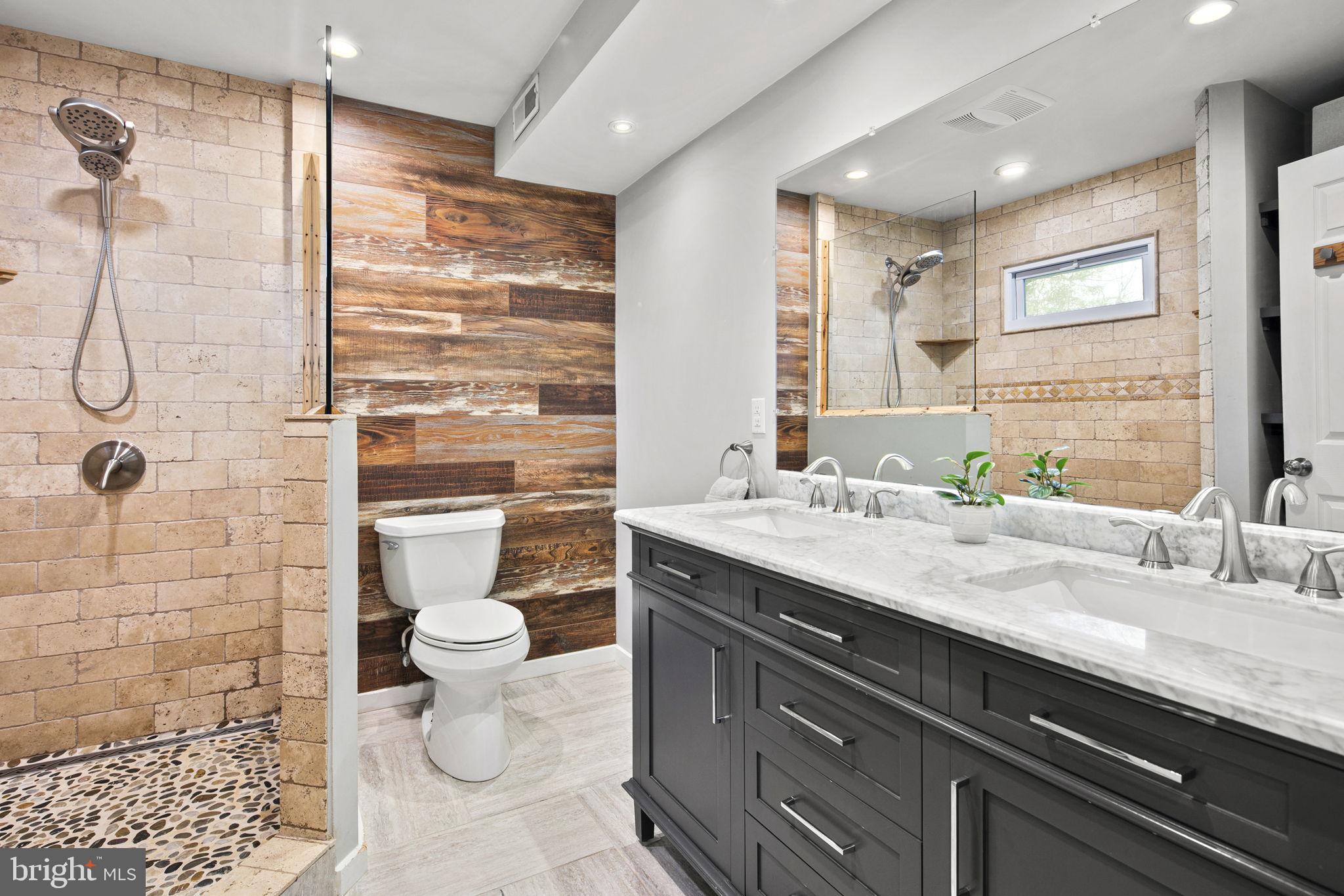 NORTH WOODSIDE - Residential