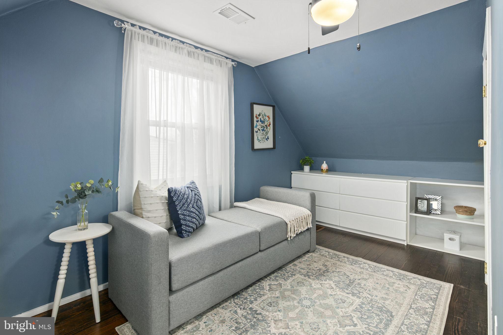 NORTH WOODSIDE - Residential