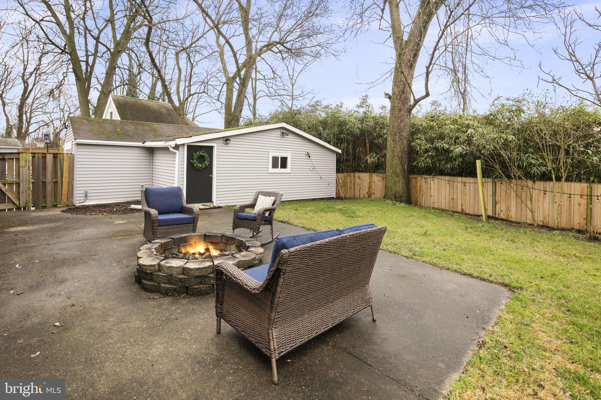 NORTH WOODSIDE - Residential