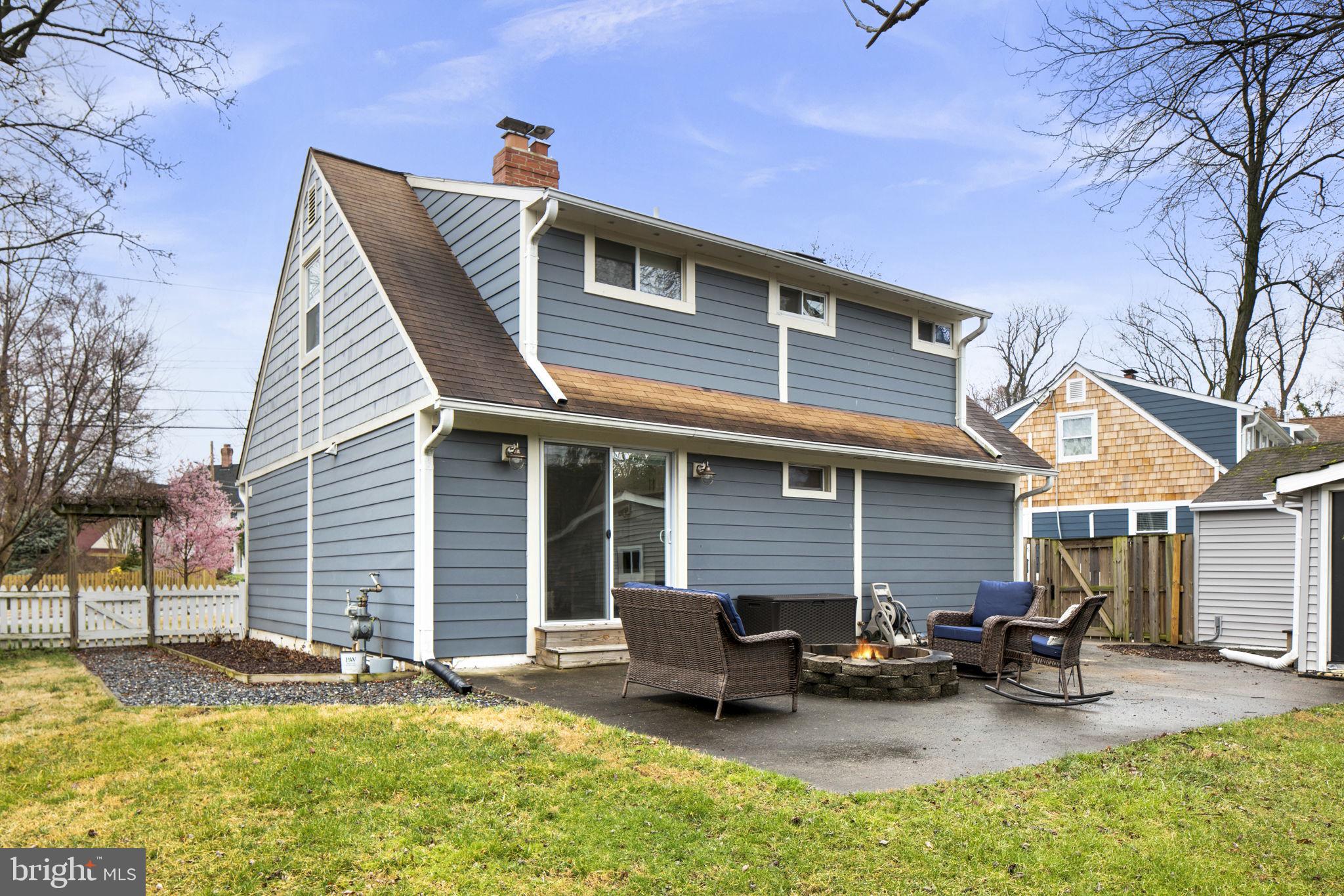 NORTH WOODSIDE - Residential