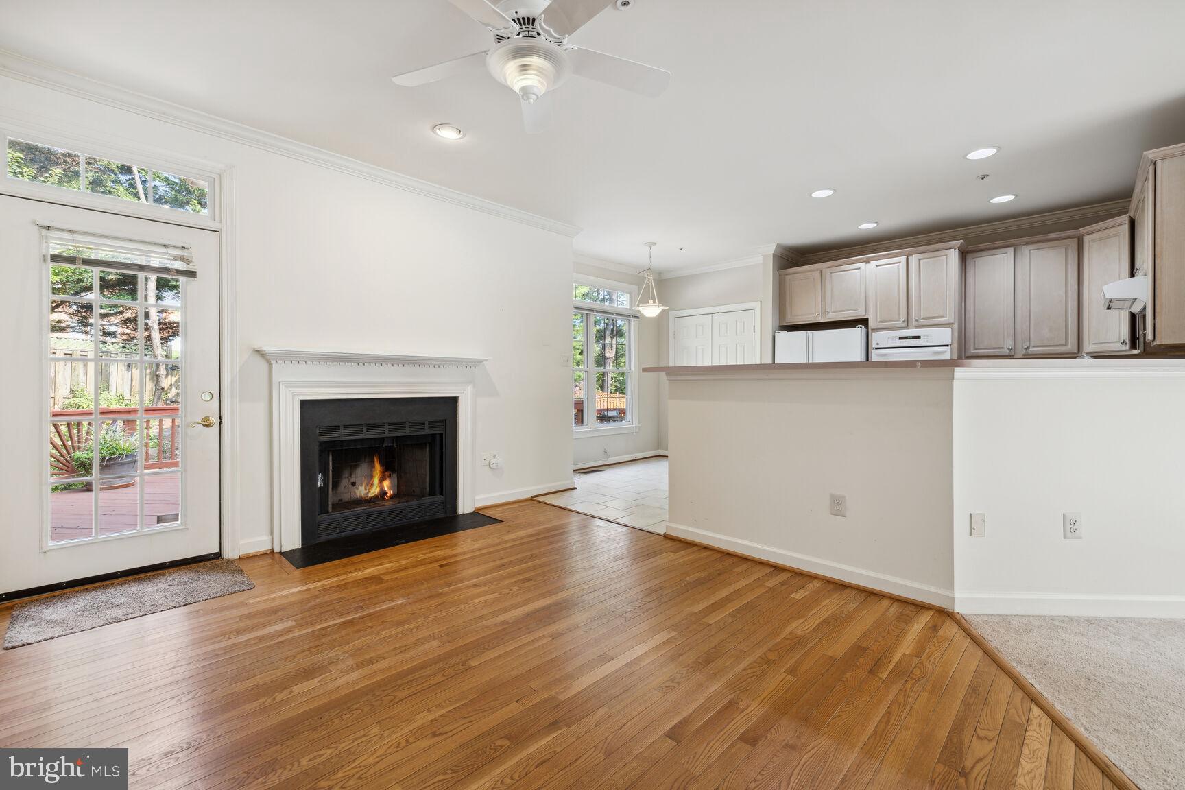 PT ROCKVILLE TWN RES 3 - Residential Lease