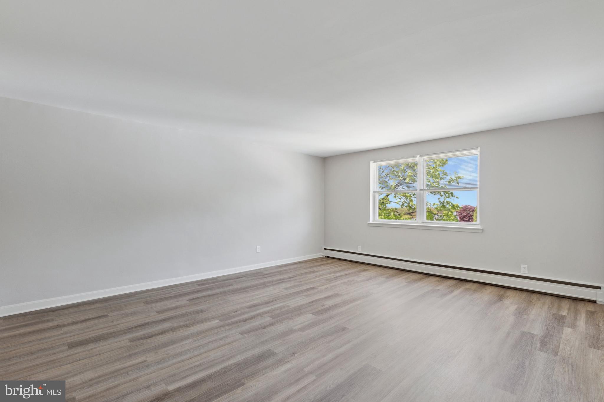 WILLOW GROVE - Residential Lease