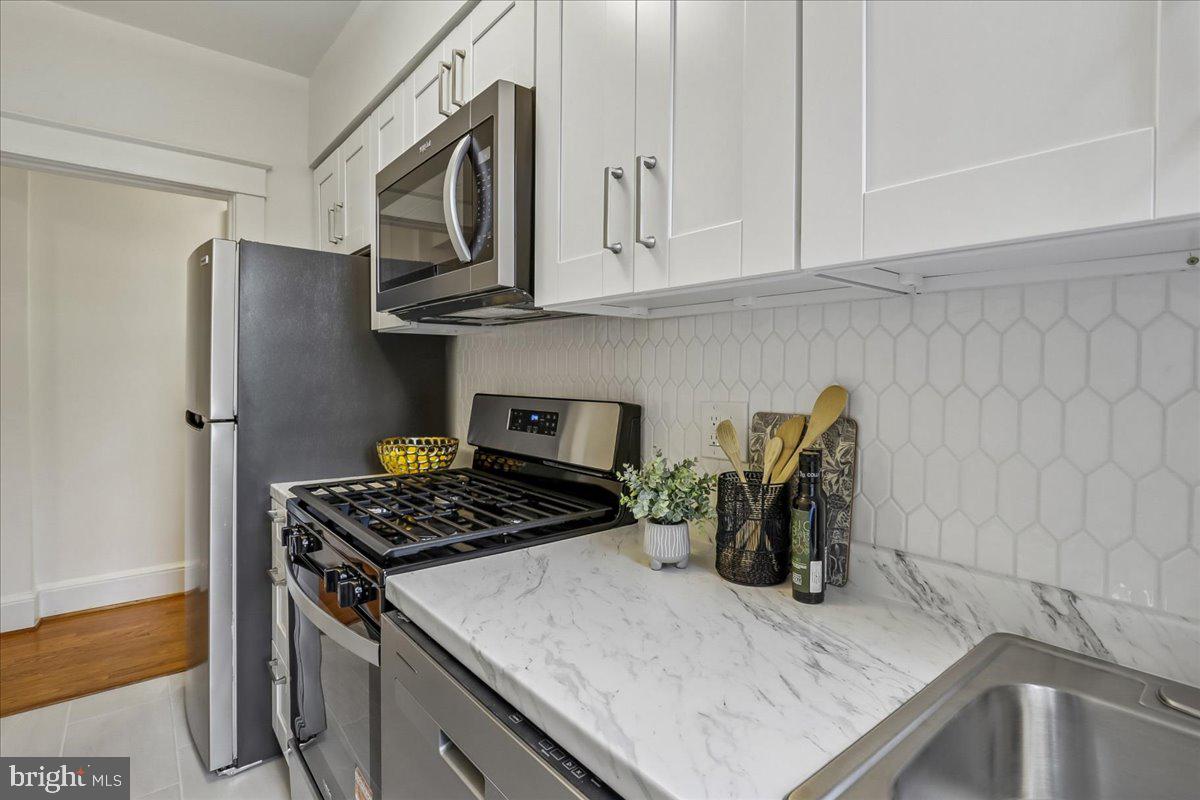 2410 20TH STREET NW 208
