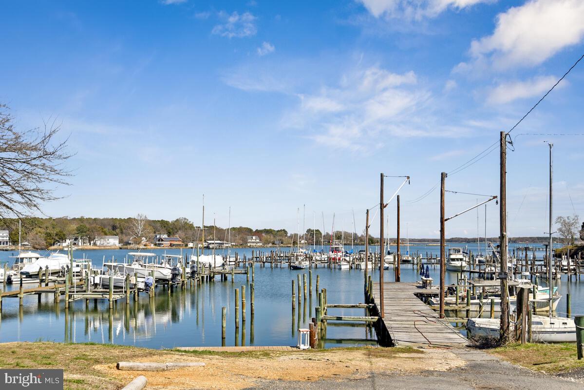 COBB ISLAND - Residential