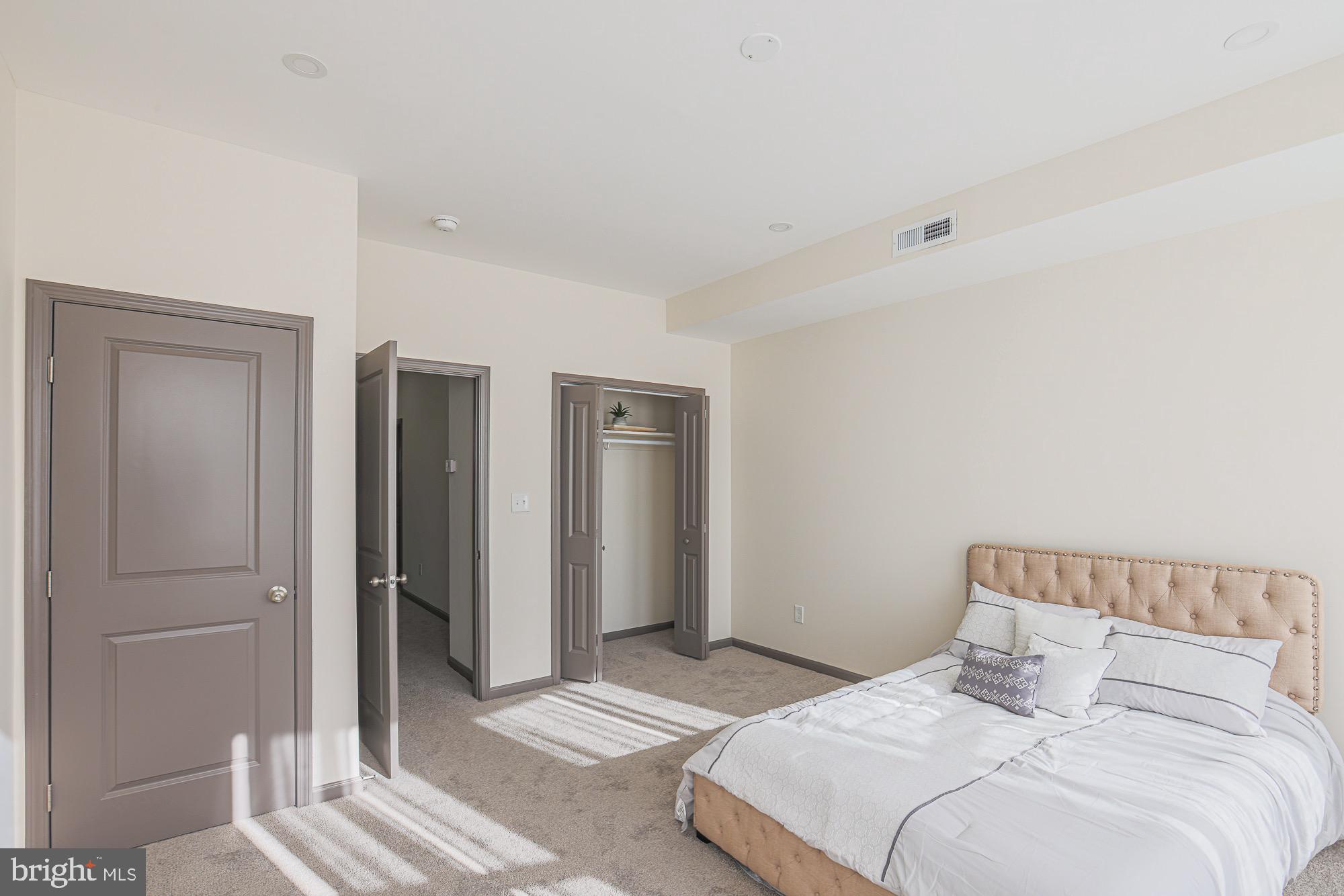 MIDWAY - Residential