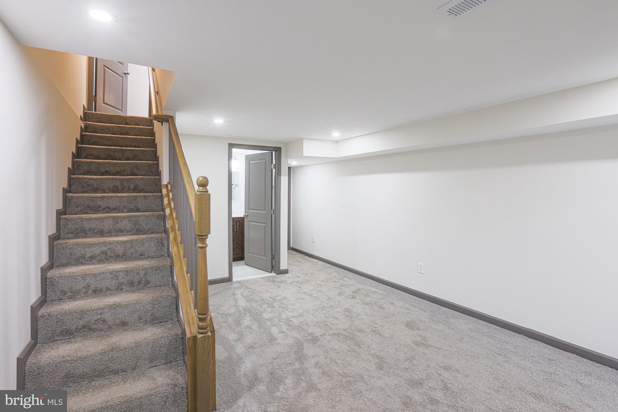 MIDWAY - Residential