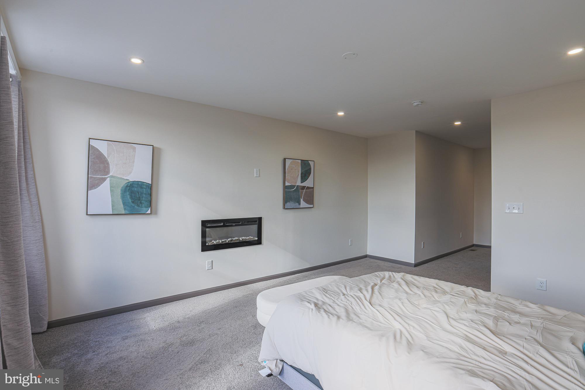 MIDWAY - Residential