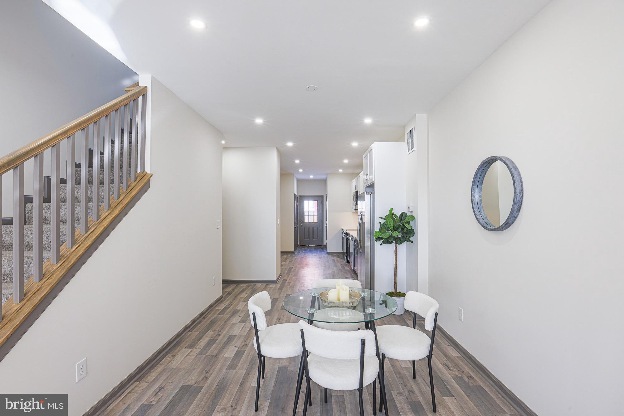 MIDWAY - Residential