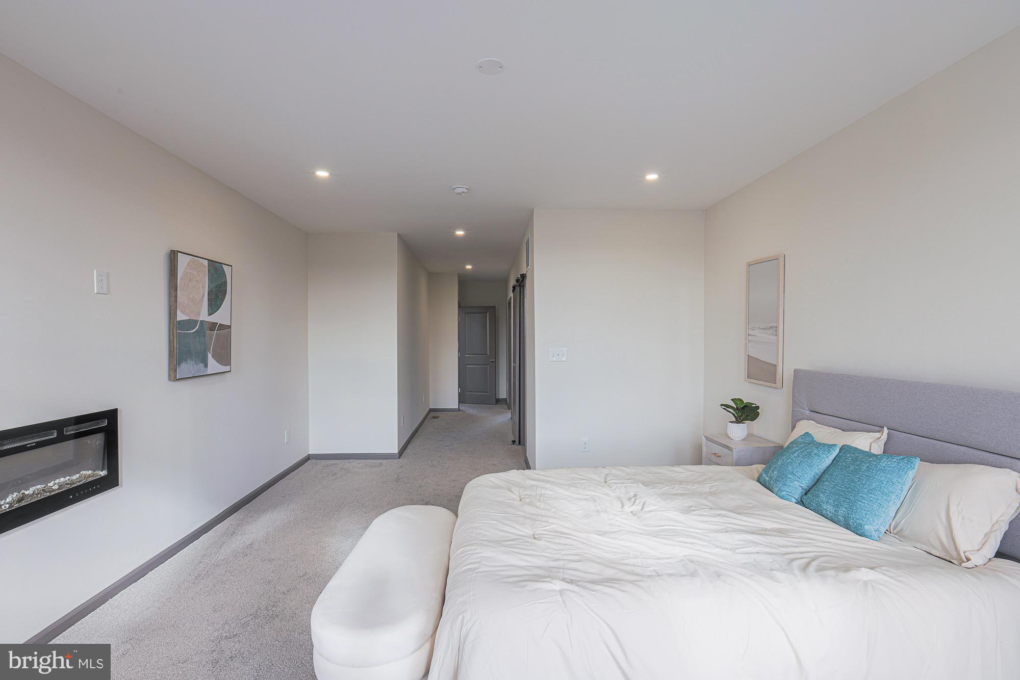 MIDWAY - Residential