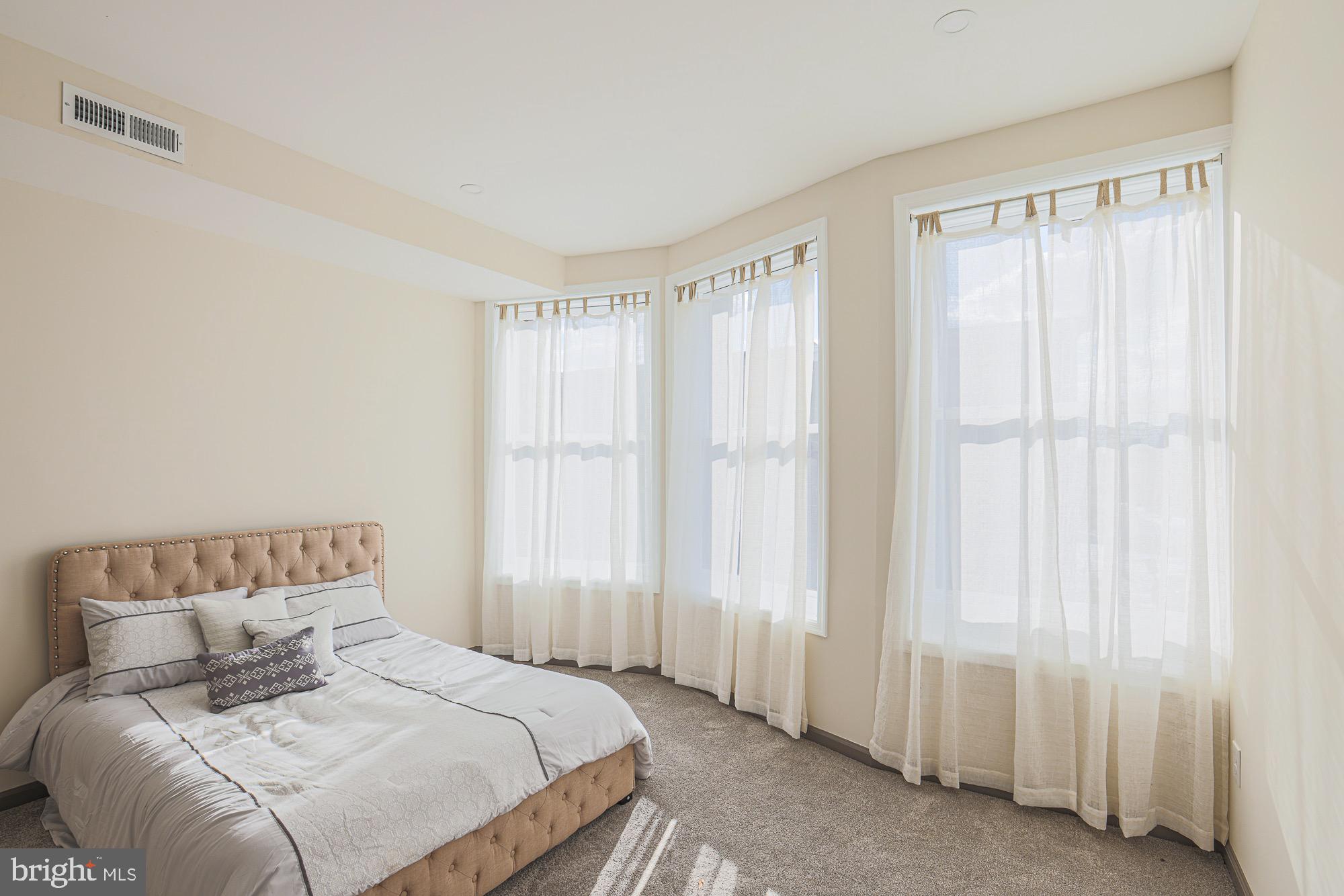 MIDWAY - Residential