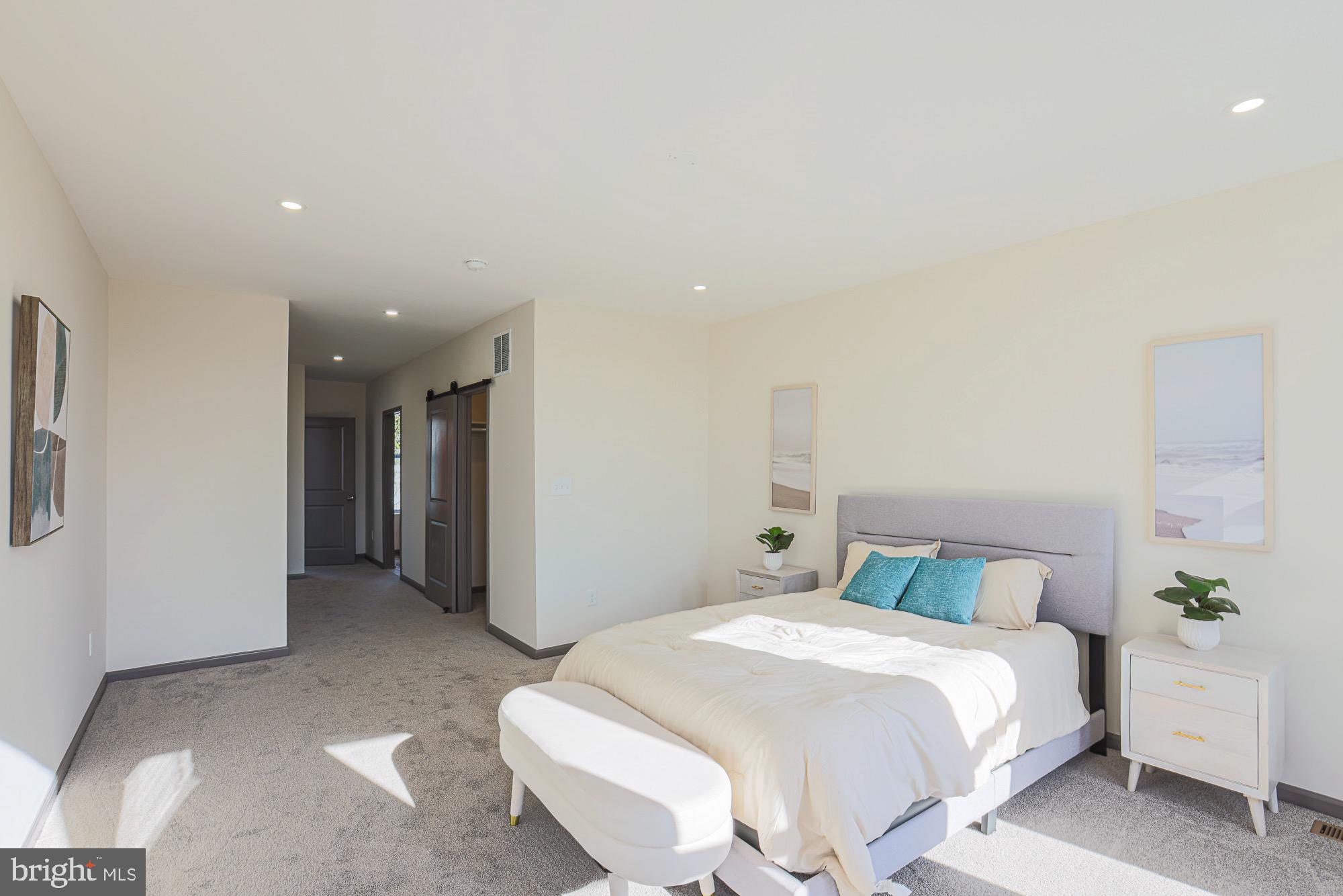 MIDWAY - Residential