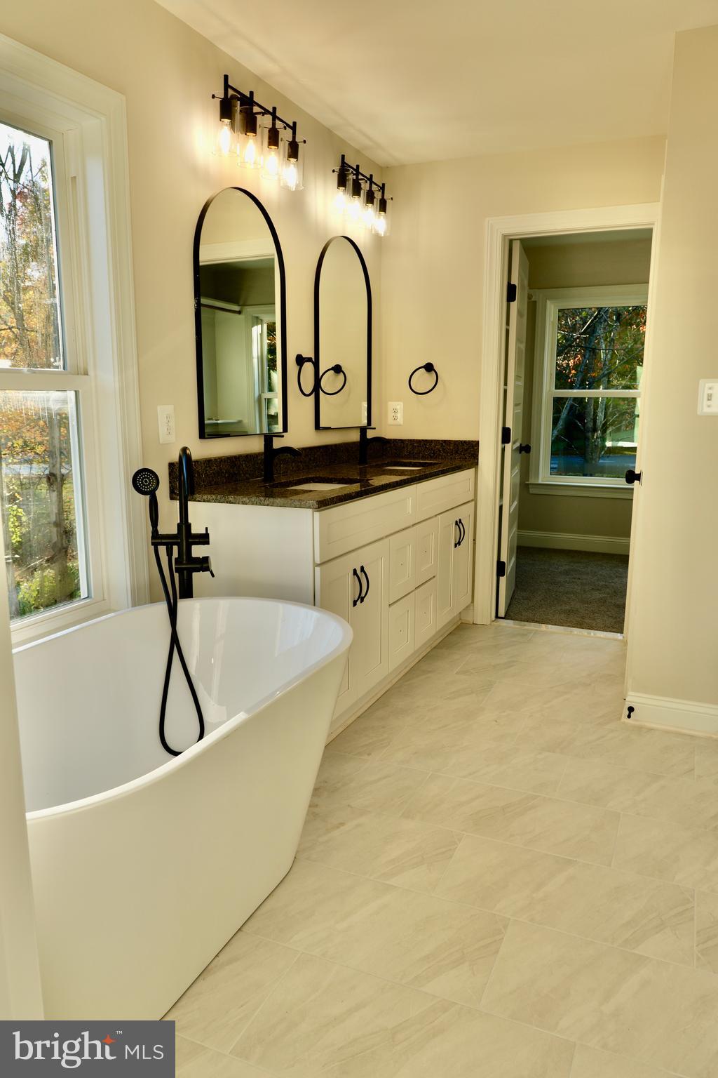 RIVER BEND - Residential