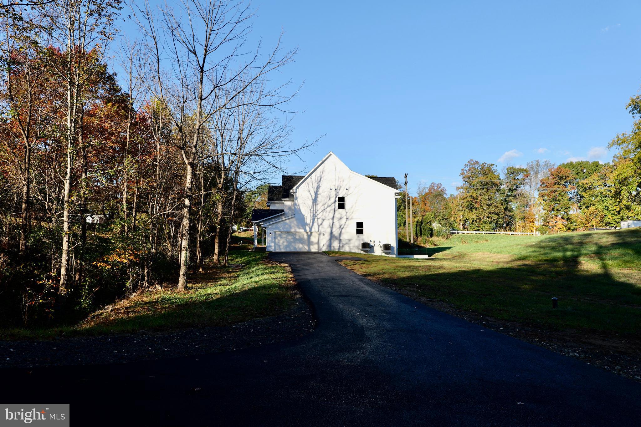 RIVER BEND - Residential