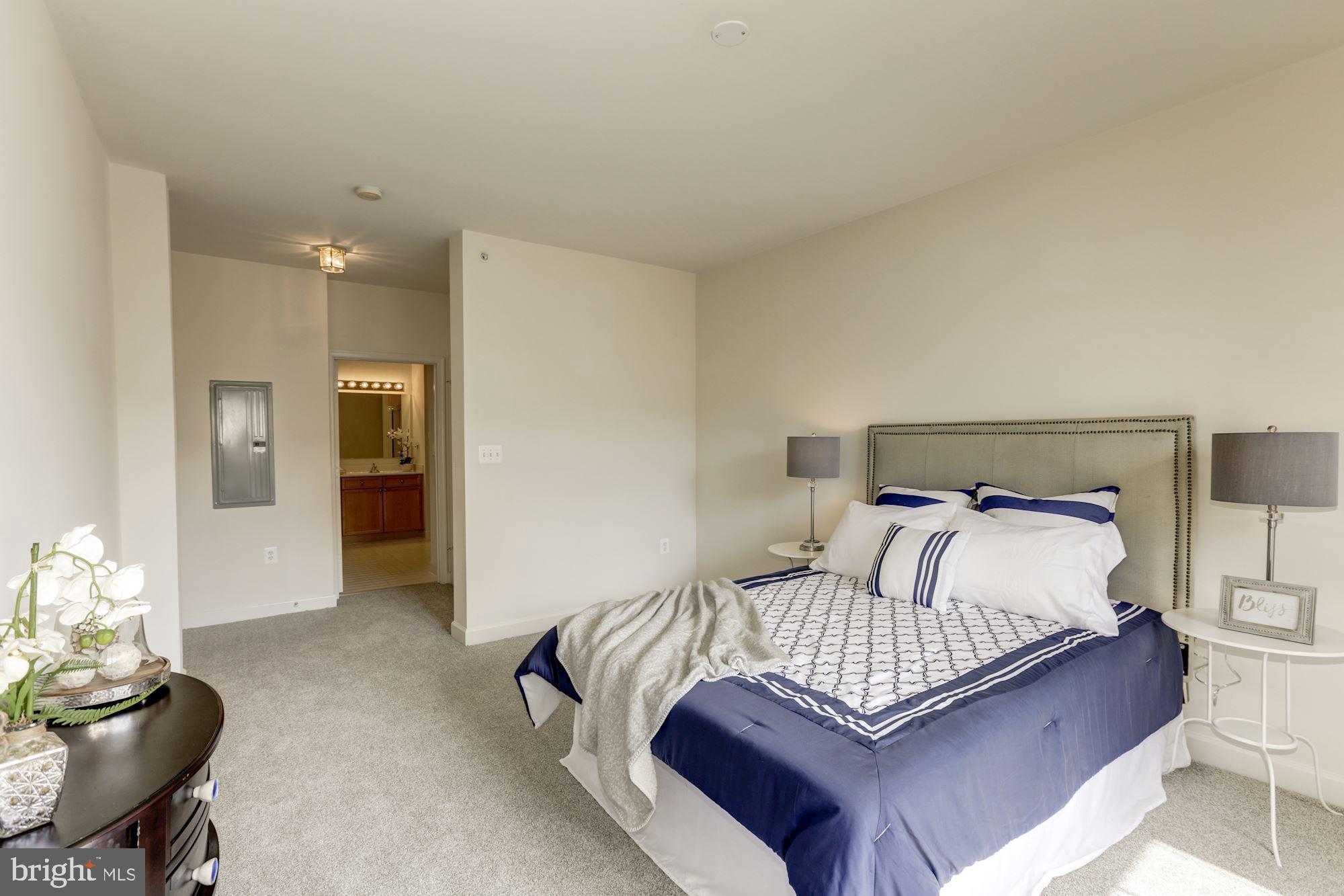 HARBOR POINT WEST CONDO - Residential