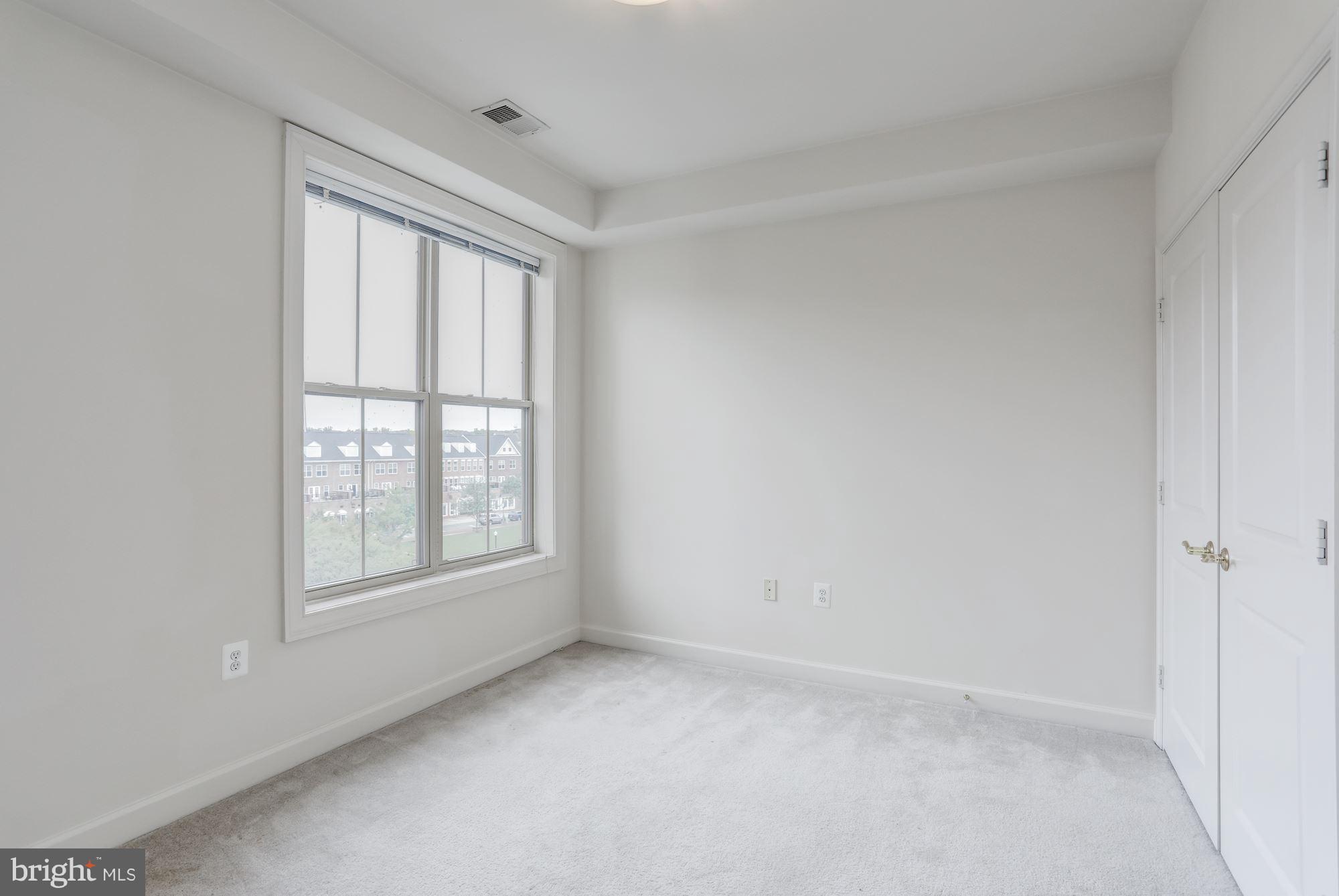 HARBOR POINT WEST CONDO - Residential