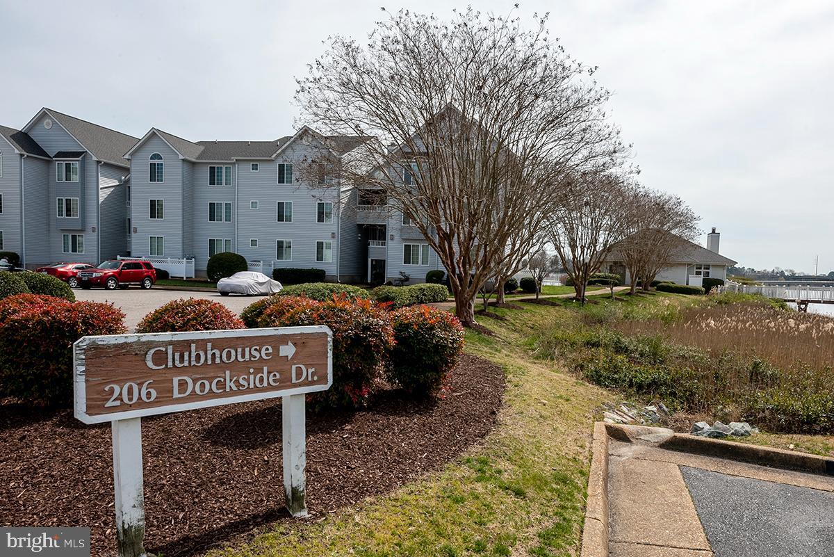 PINE CONE HARBOR - Residential