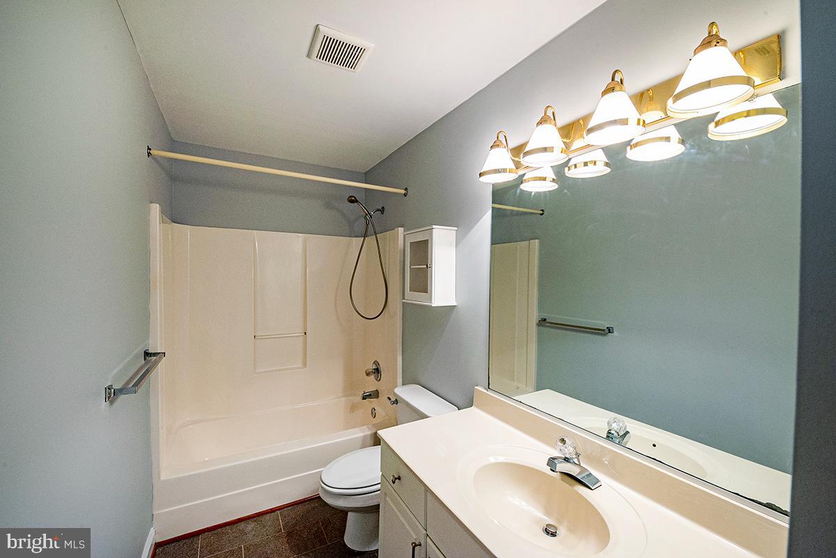 PINE CONE HARBOR - Residential