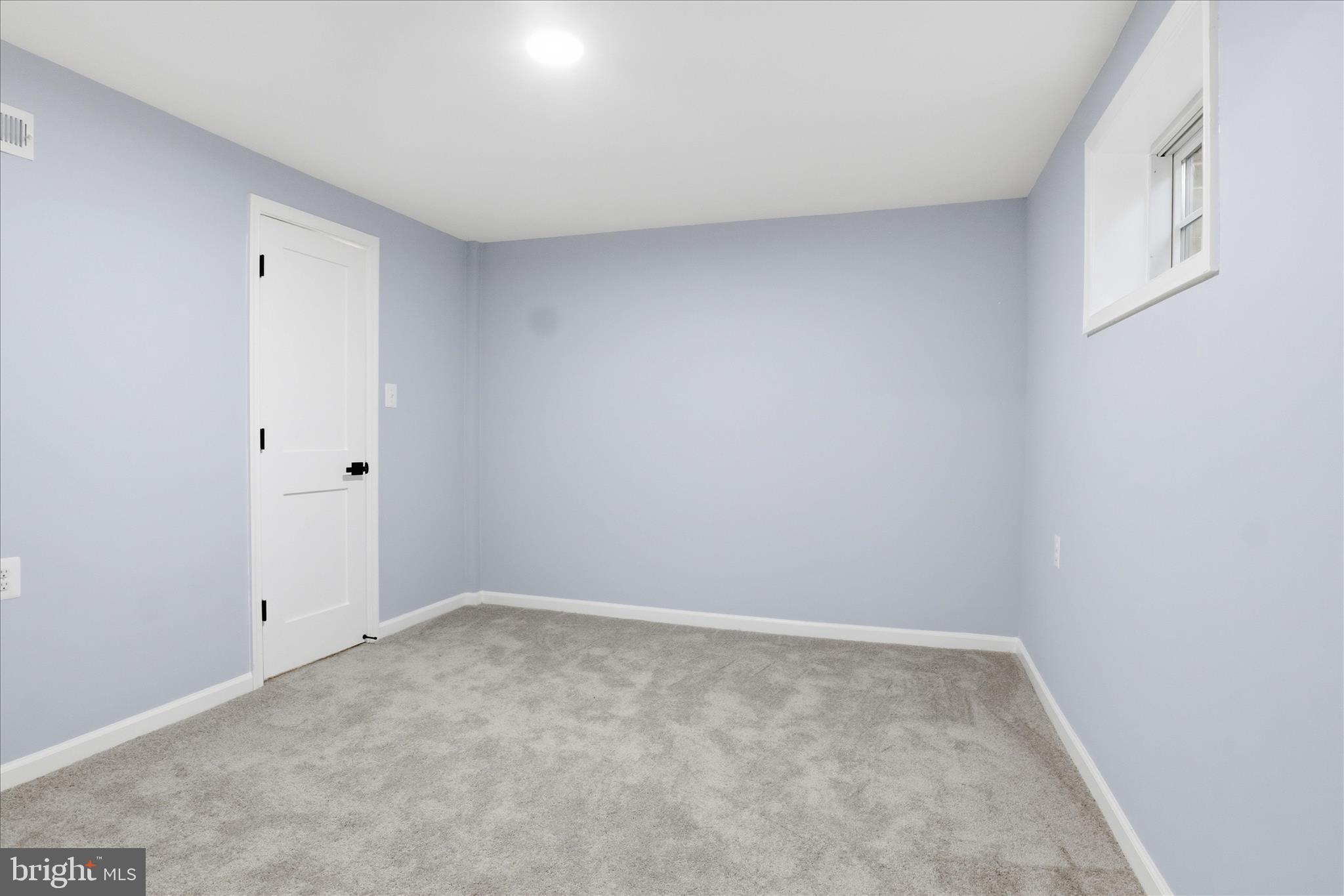 BURKE STATION SQUARE - Residential