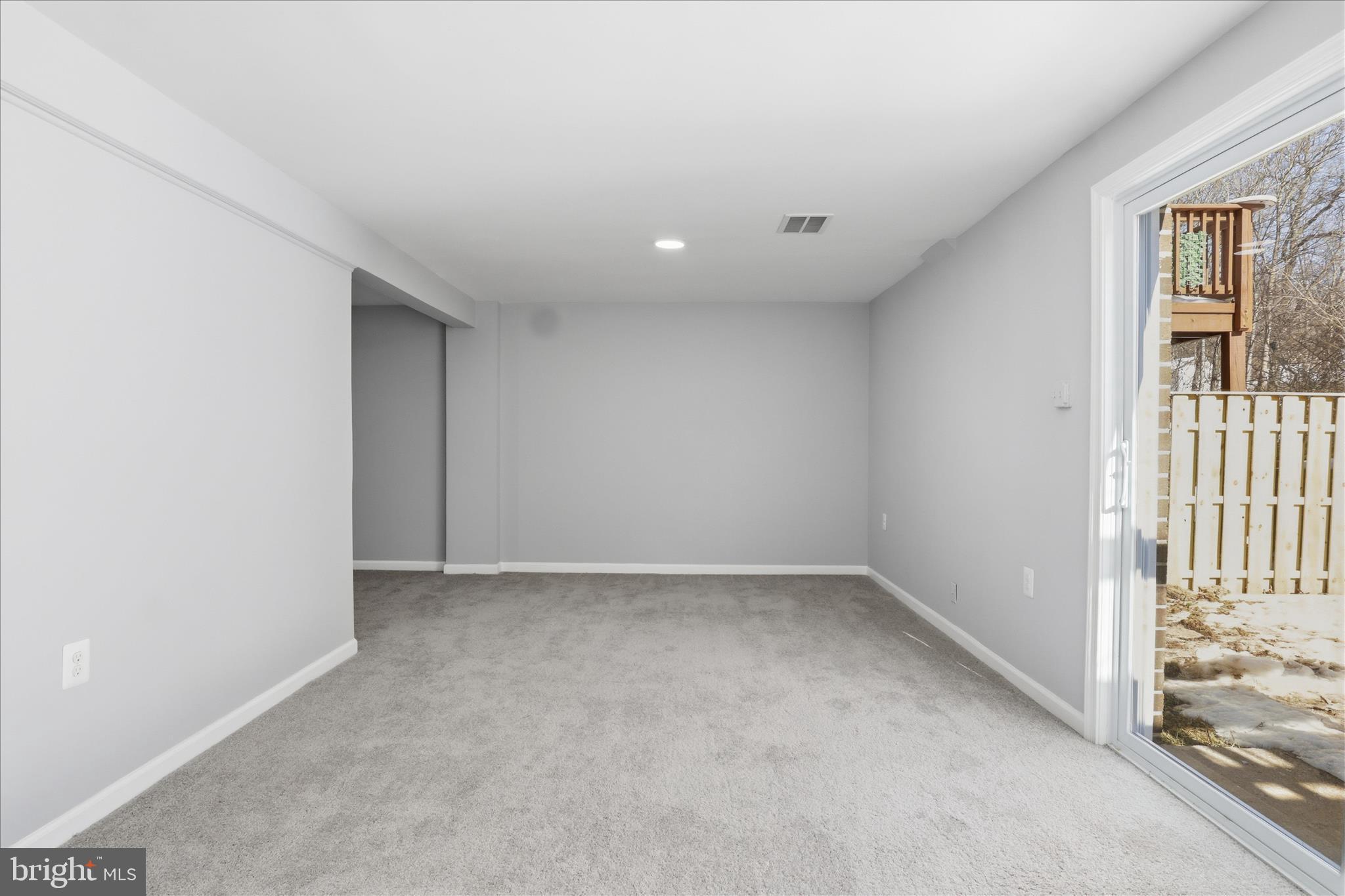 BURKE STATION SQUARE - Residential