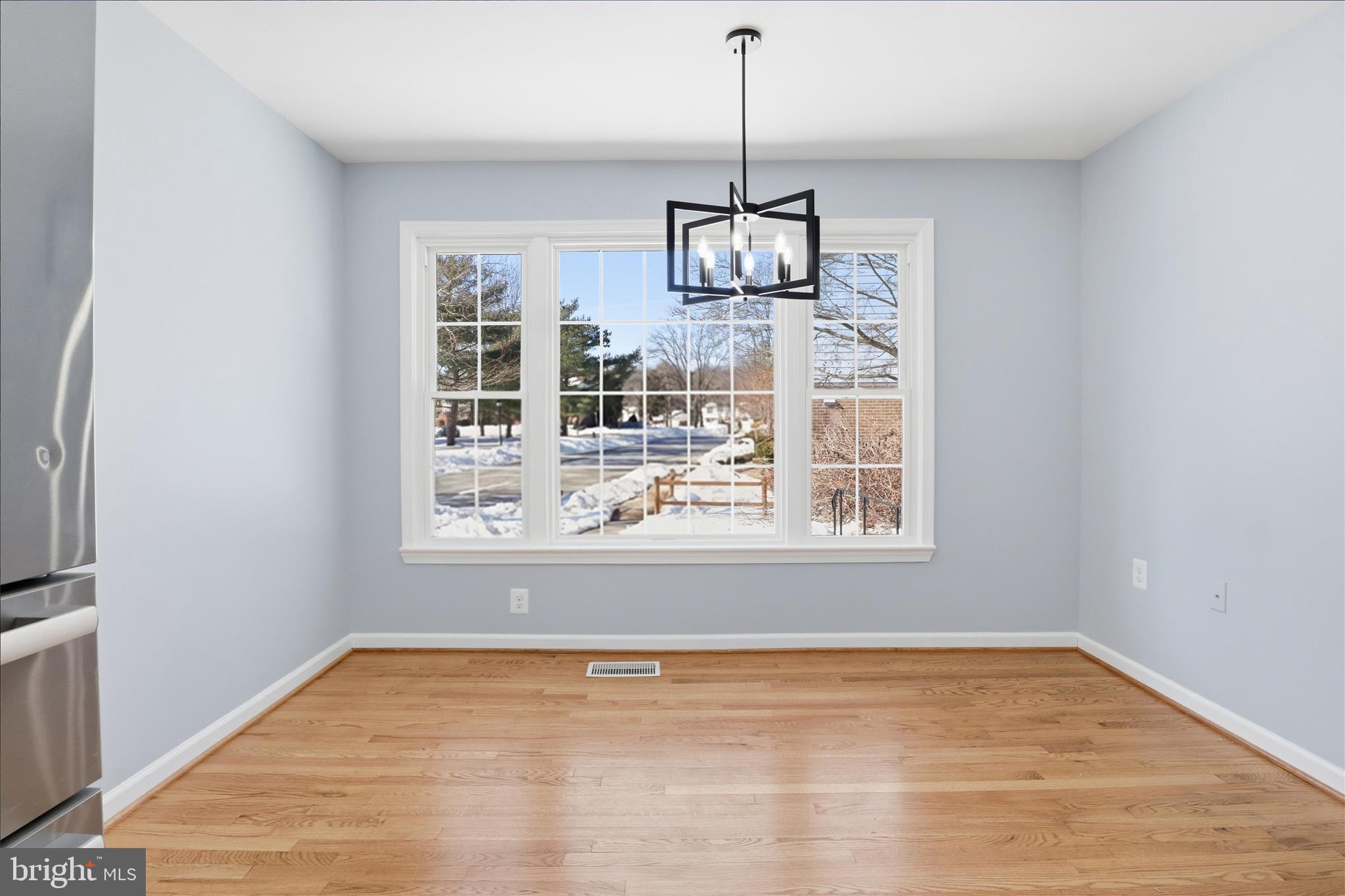 BURKE STATION SQUARE - Residential