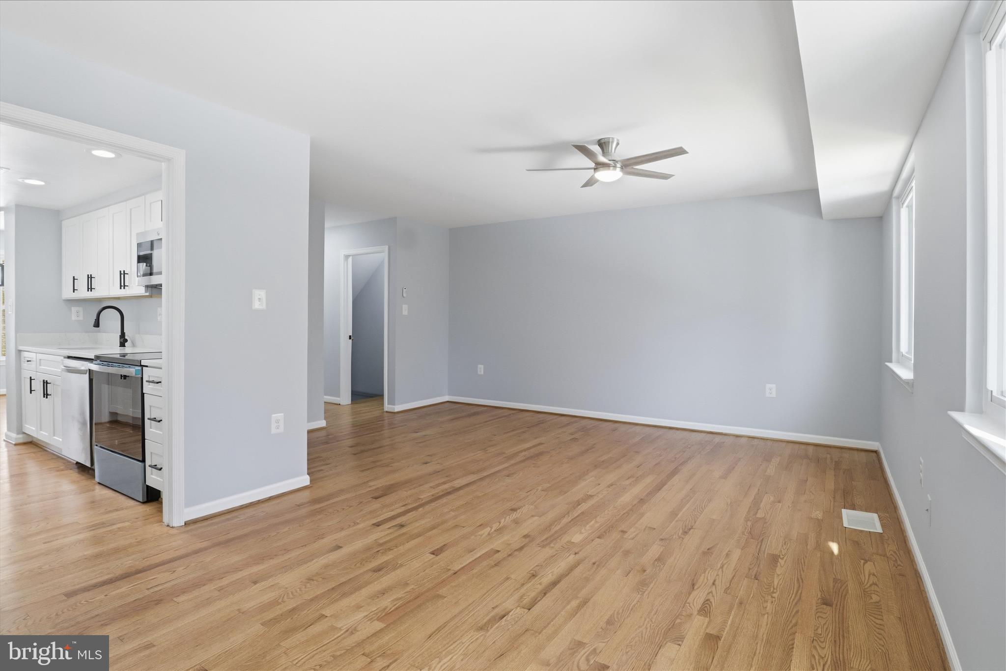 BURKE STATION SQUARE - Residential