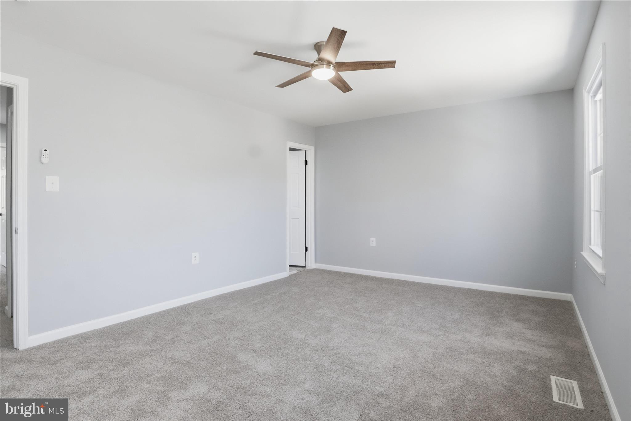 BURKE STATION SQUARE - Residential