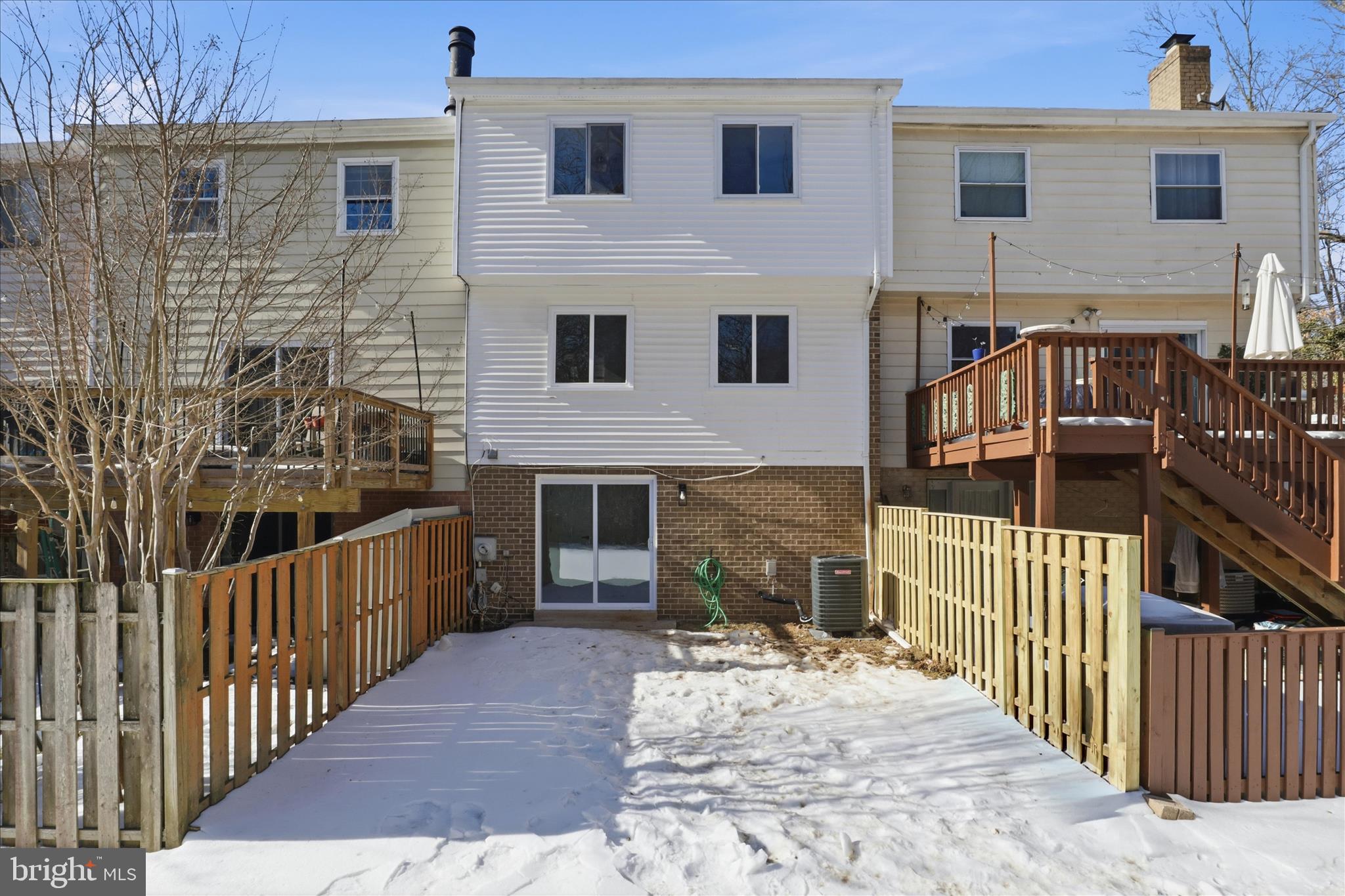 BURKE STATION SQUARE - Residential