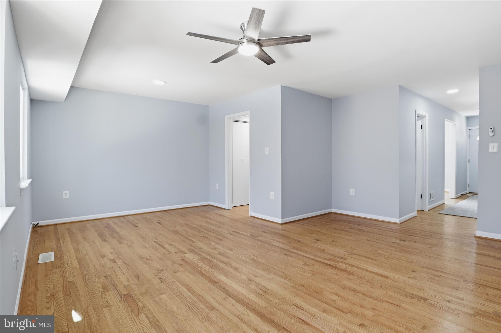 BURKE STATION SQUARE - Residential