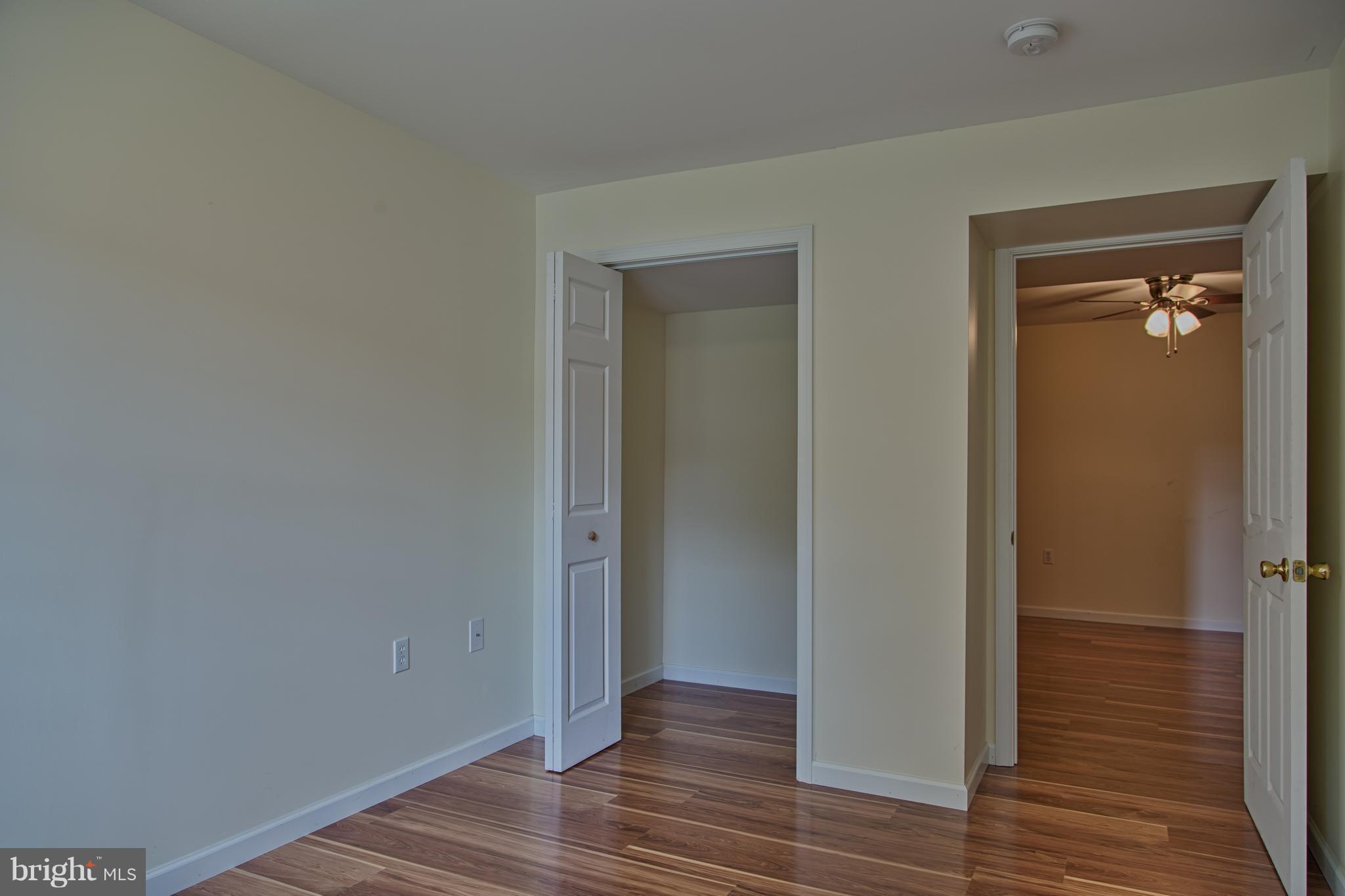 LAUREL RIDGE - Residential