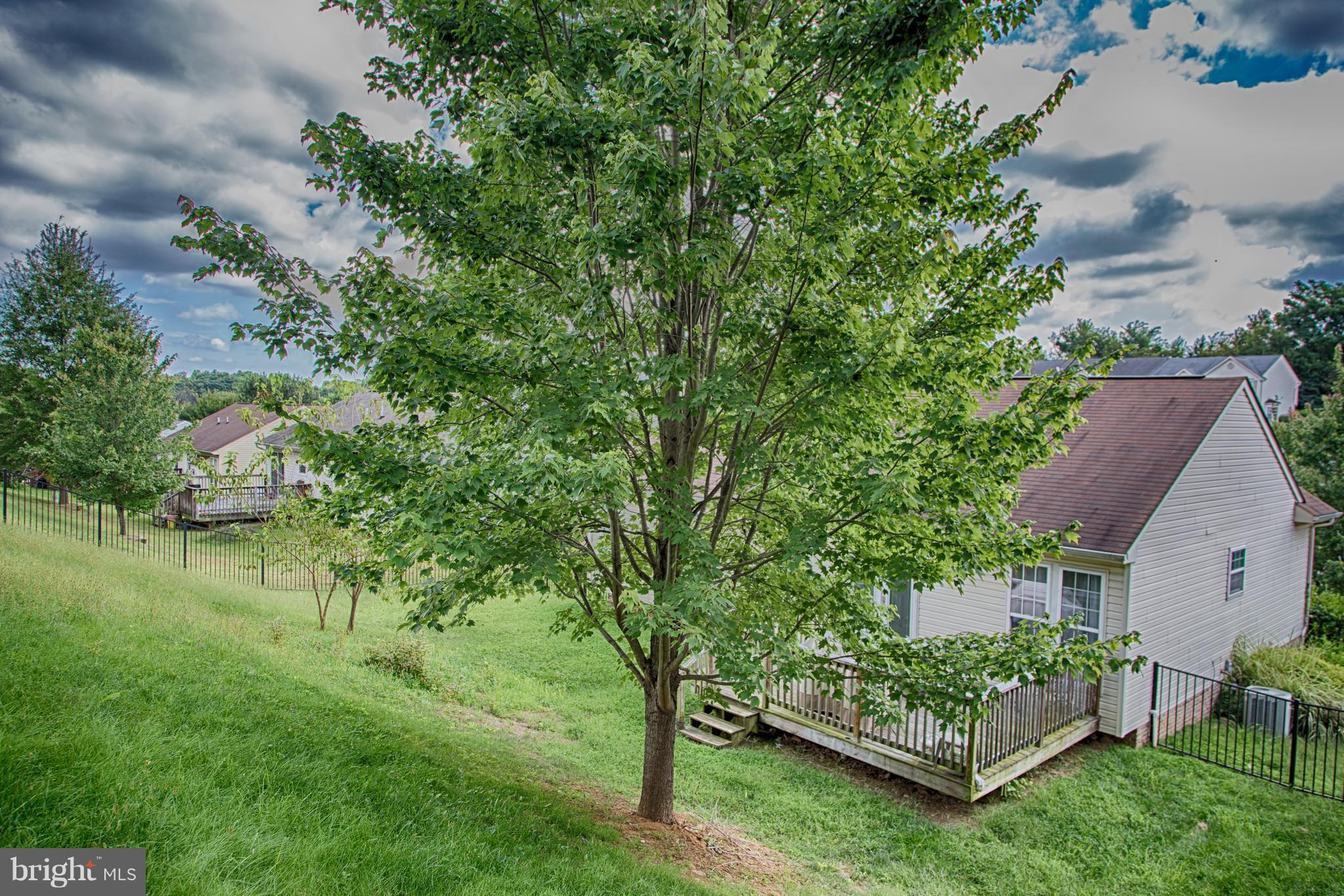 LAUREL RIDGE - Residential