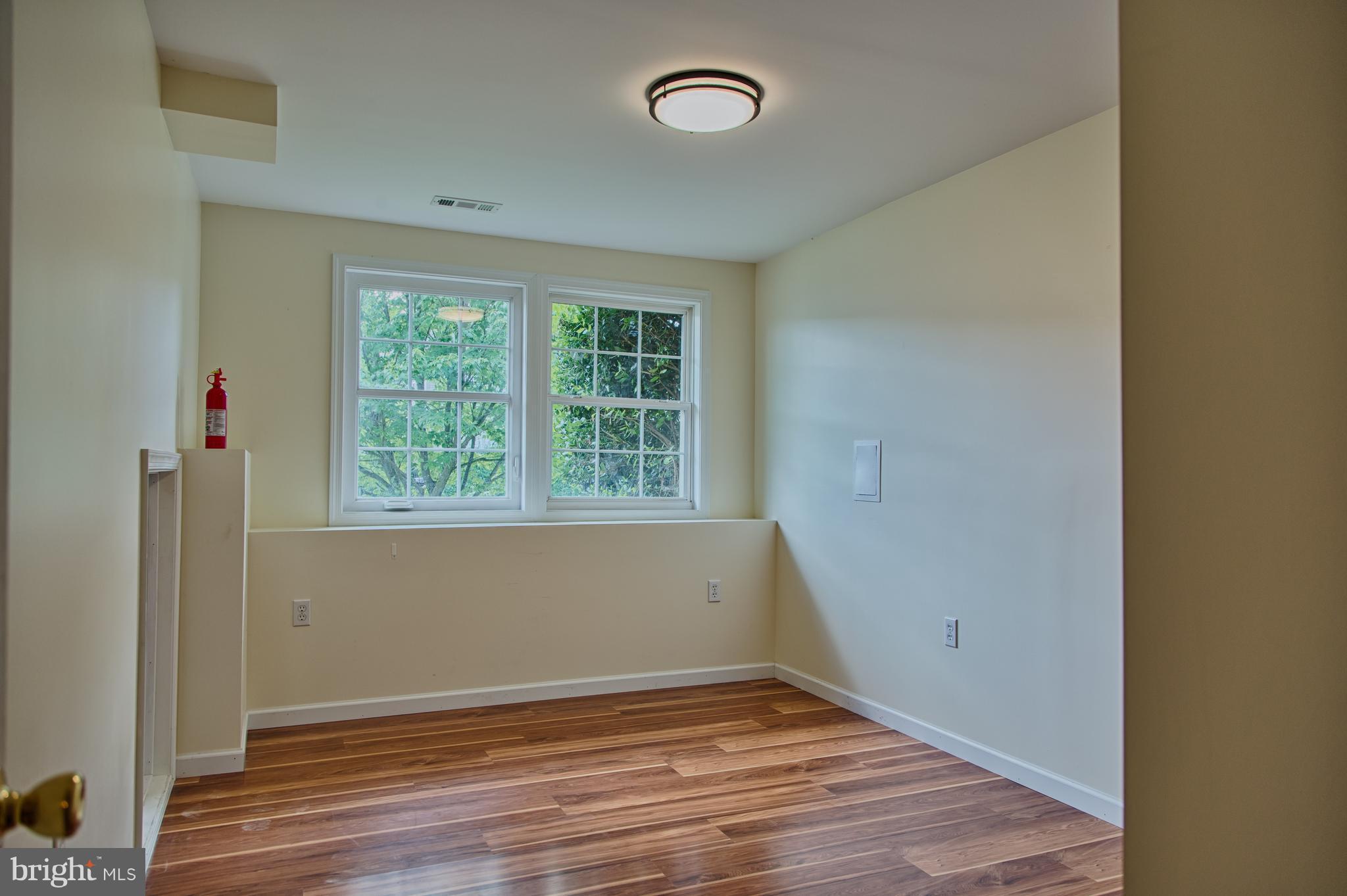 LAUREL RIDGE - Residential