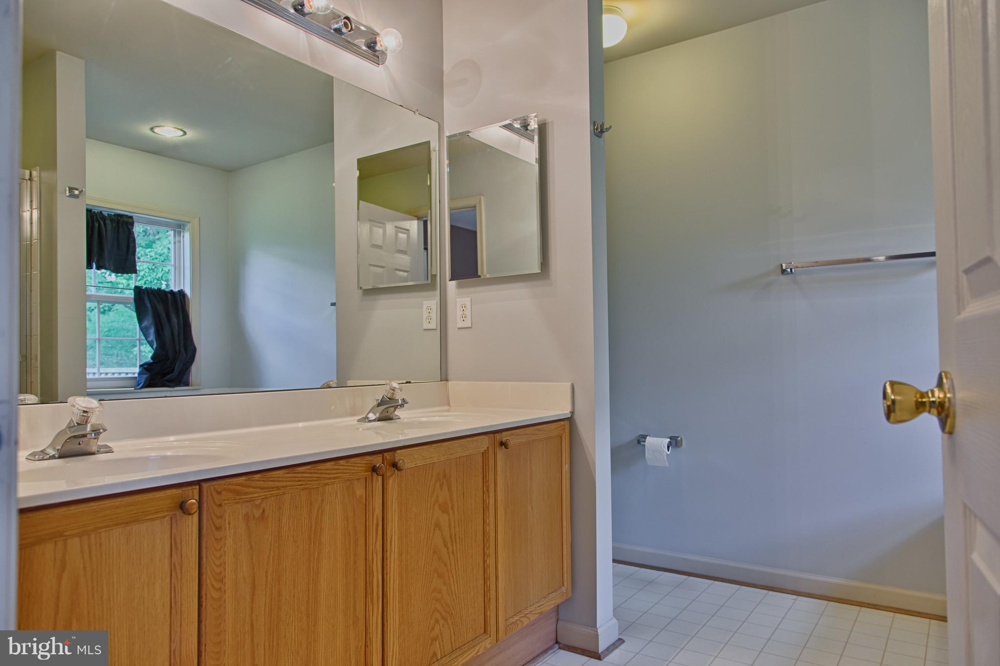 LAUREL RIDGE - Residential