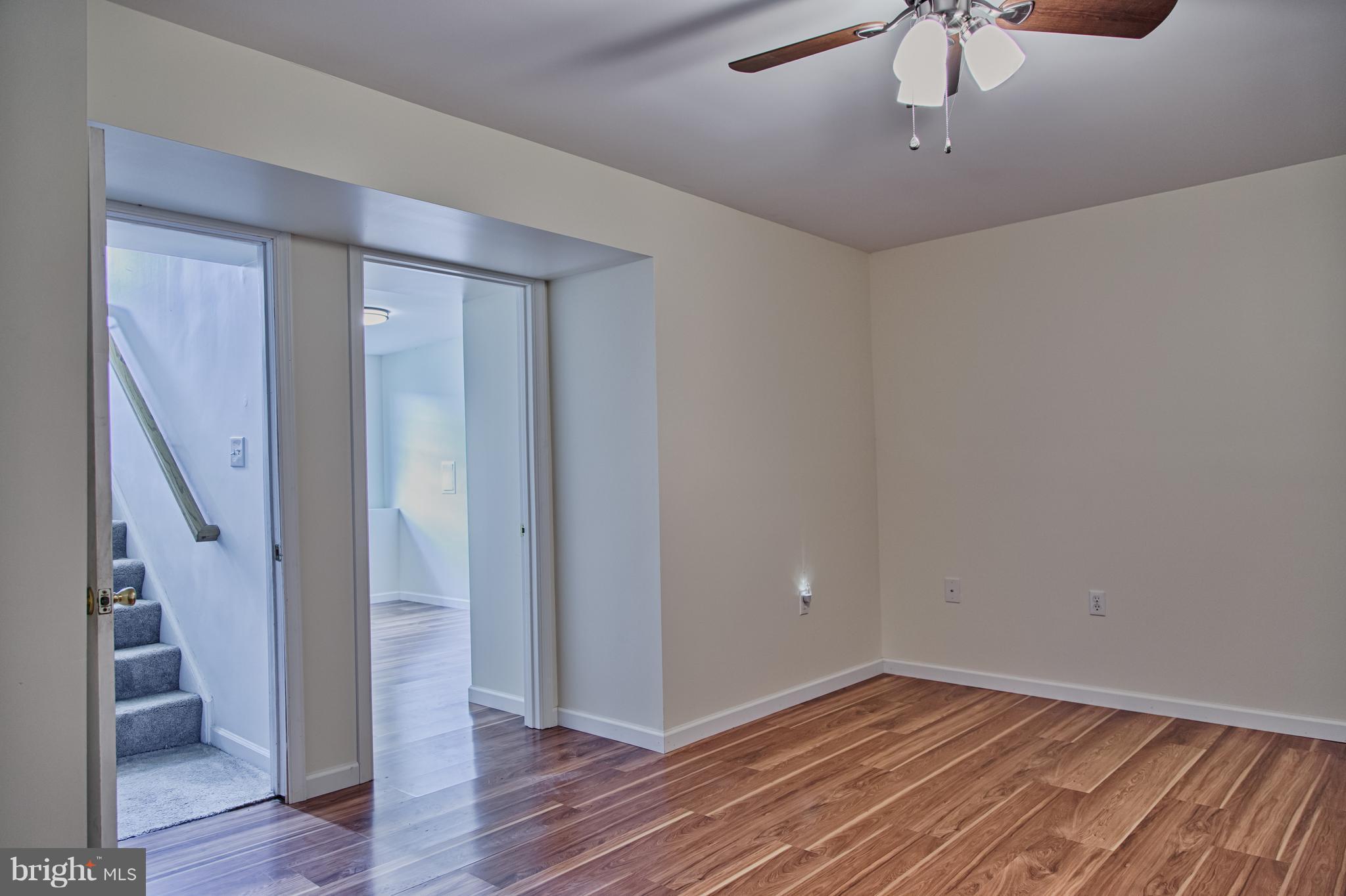 LAUREL RIDGE - Residential