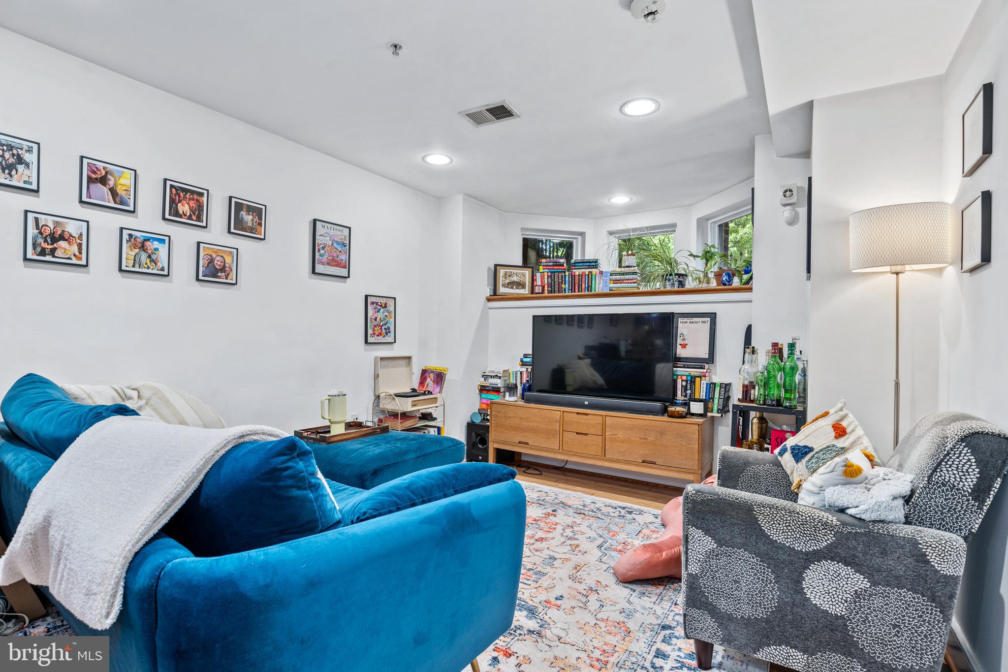 19 LOGAN CIRCLE NW 2